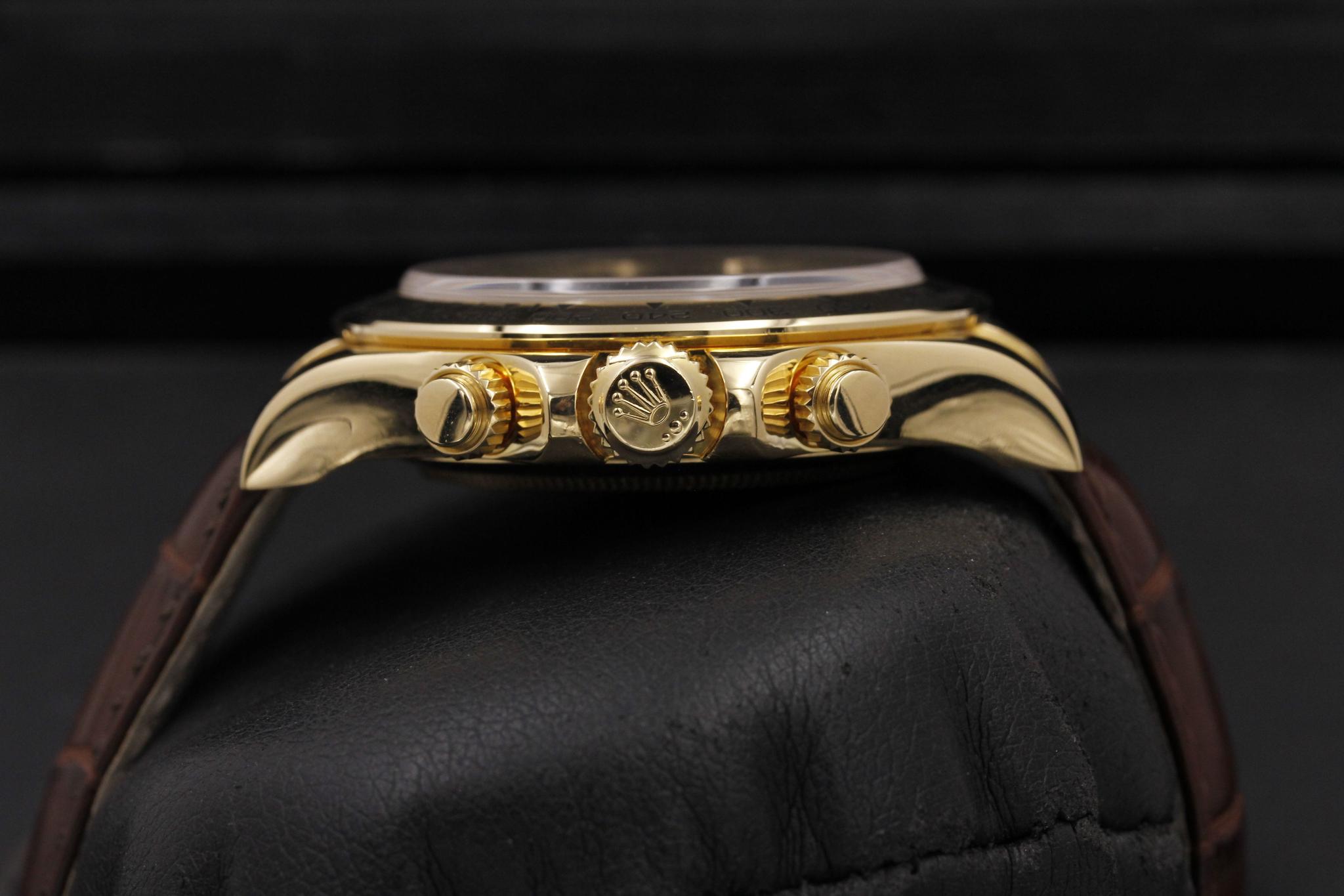 Watch Image 3