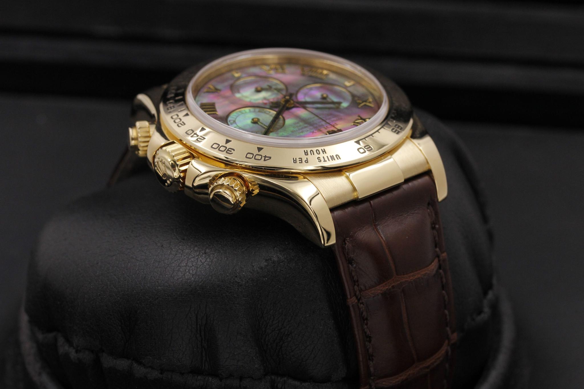 Watch Image 4