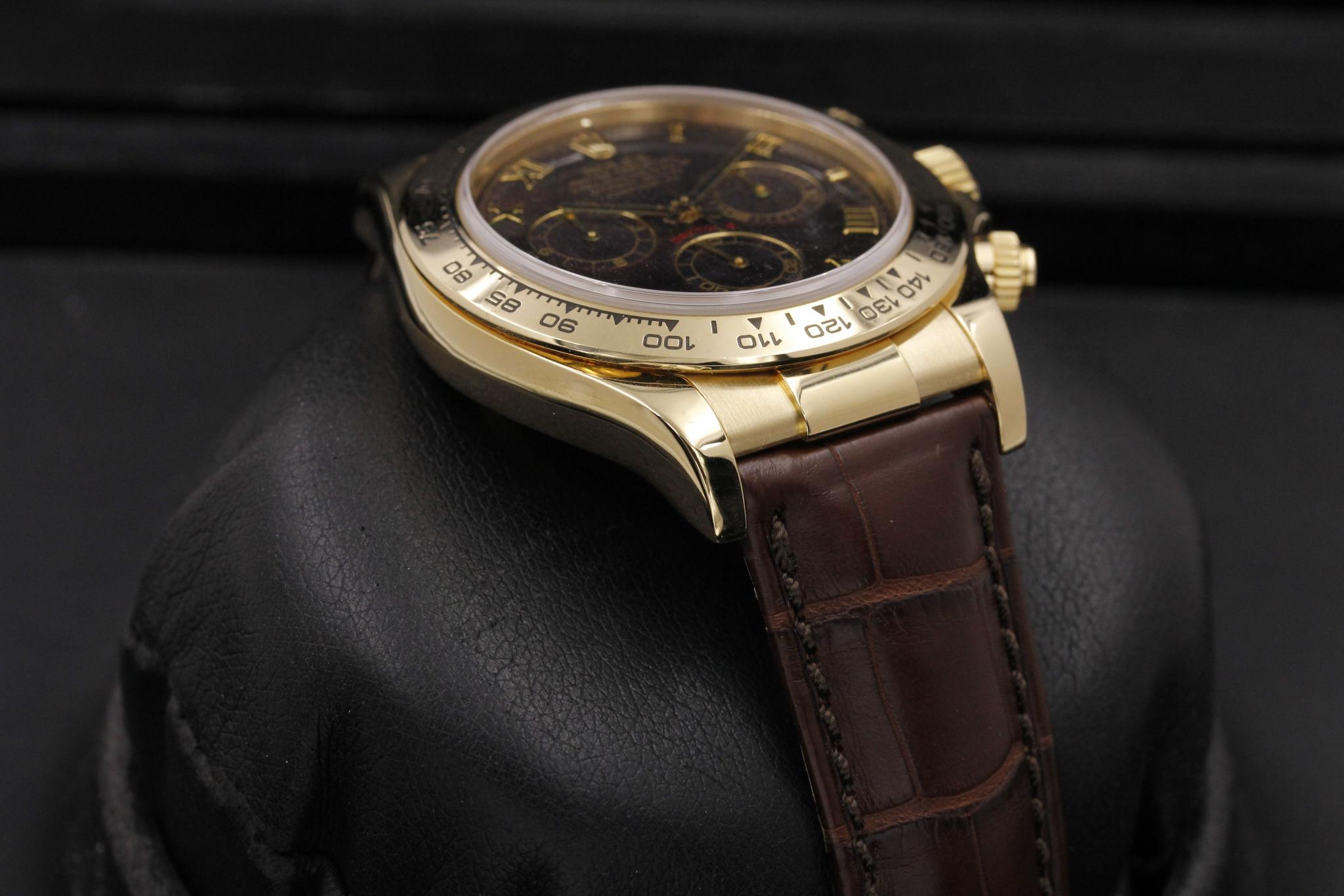 Watch Image 6
