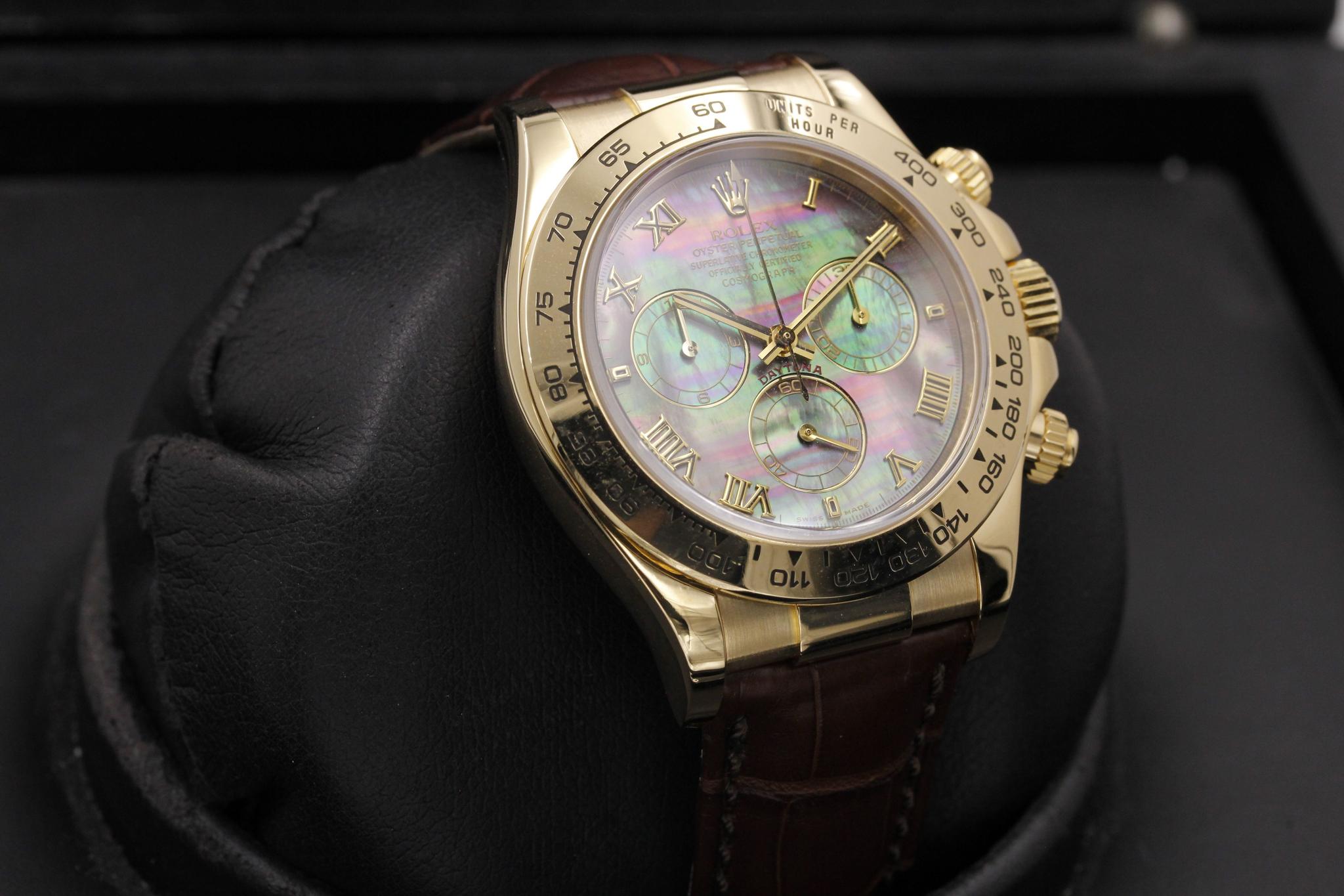 Watch Image 11