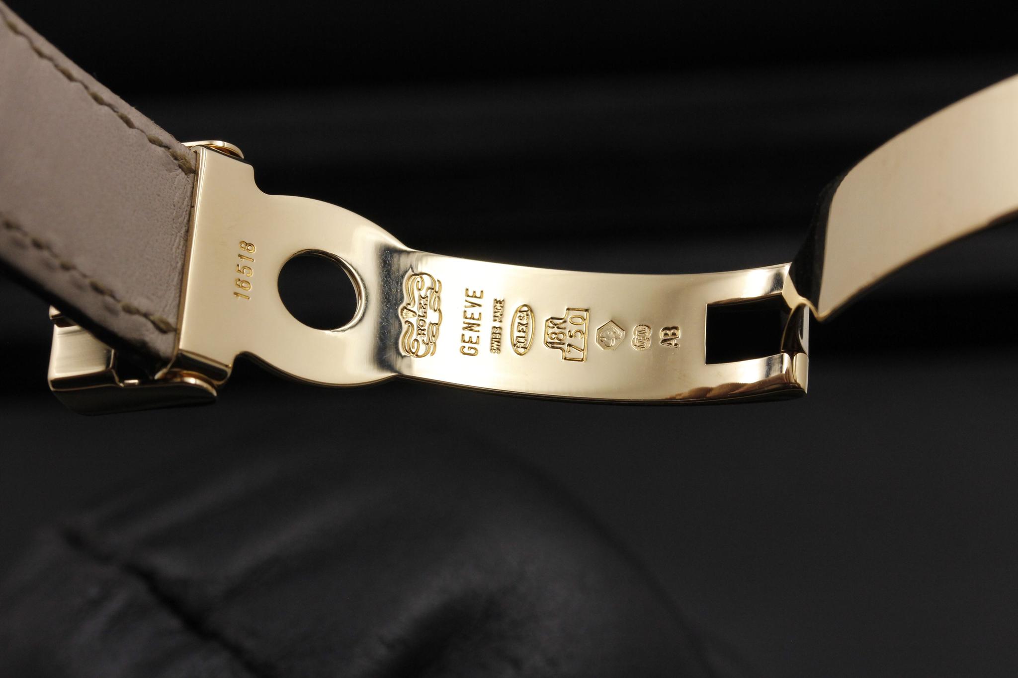 Watch Image 8