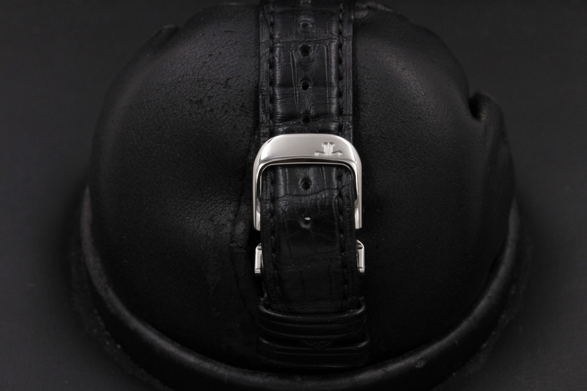 Watch Image 8