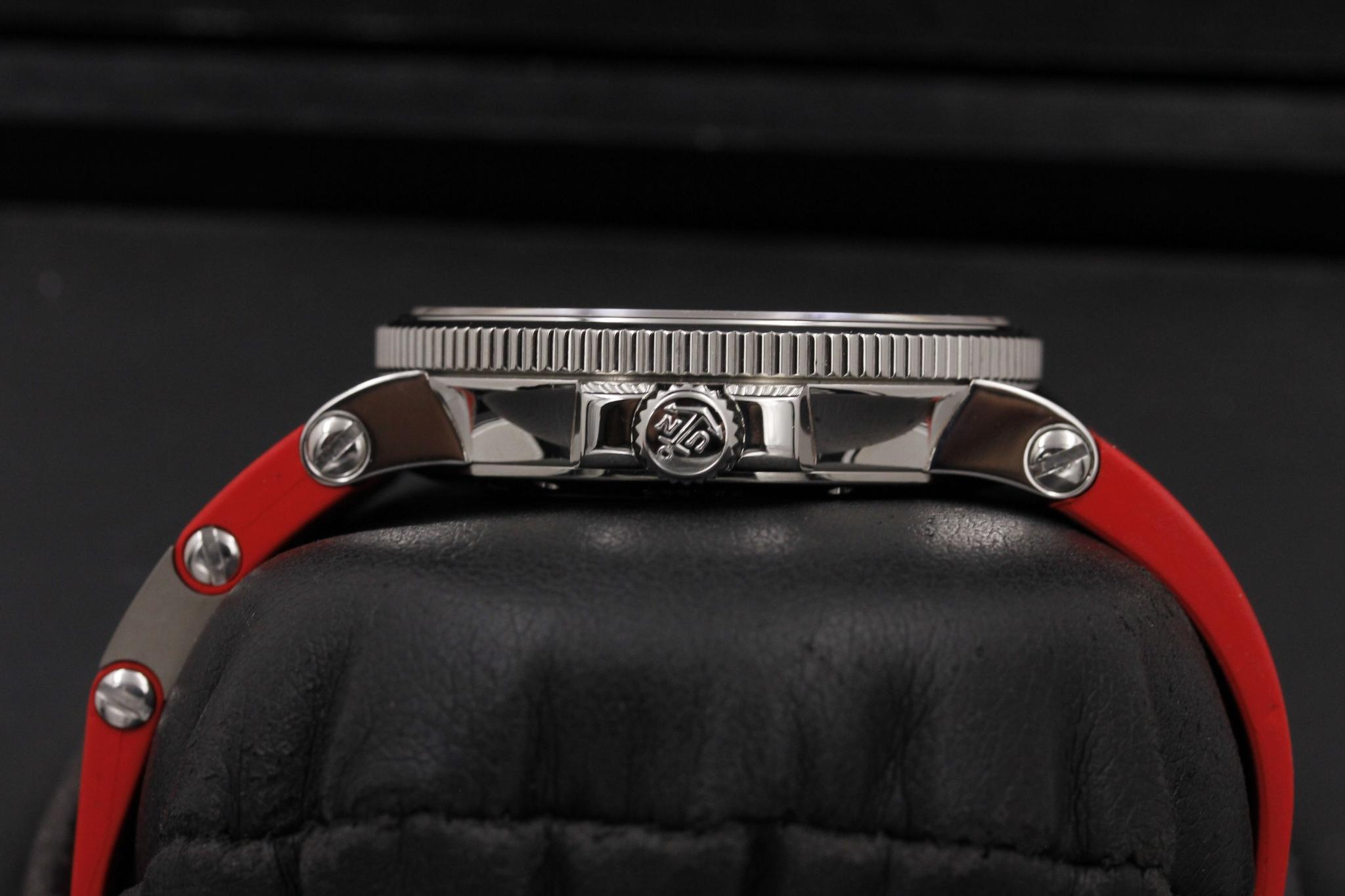 Watch Image 3