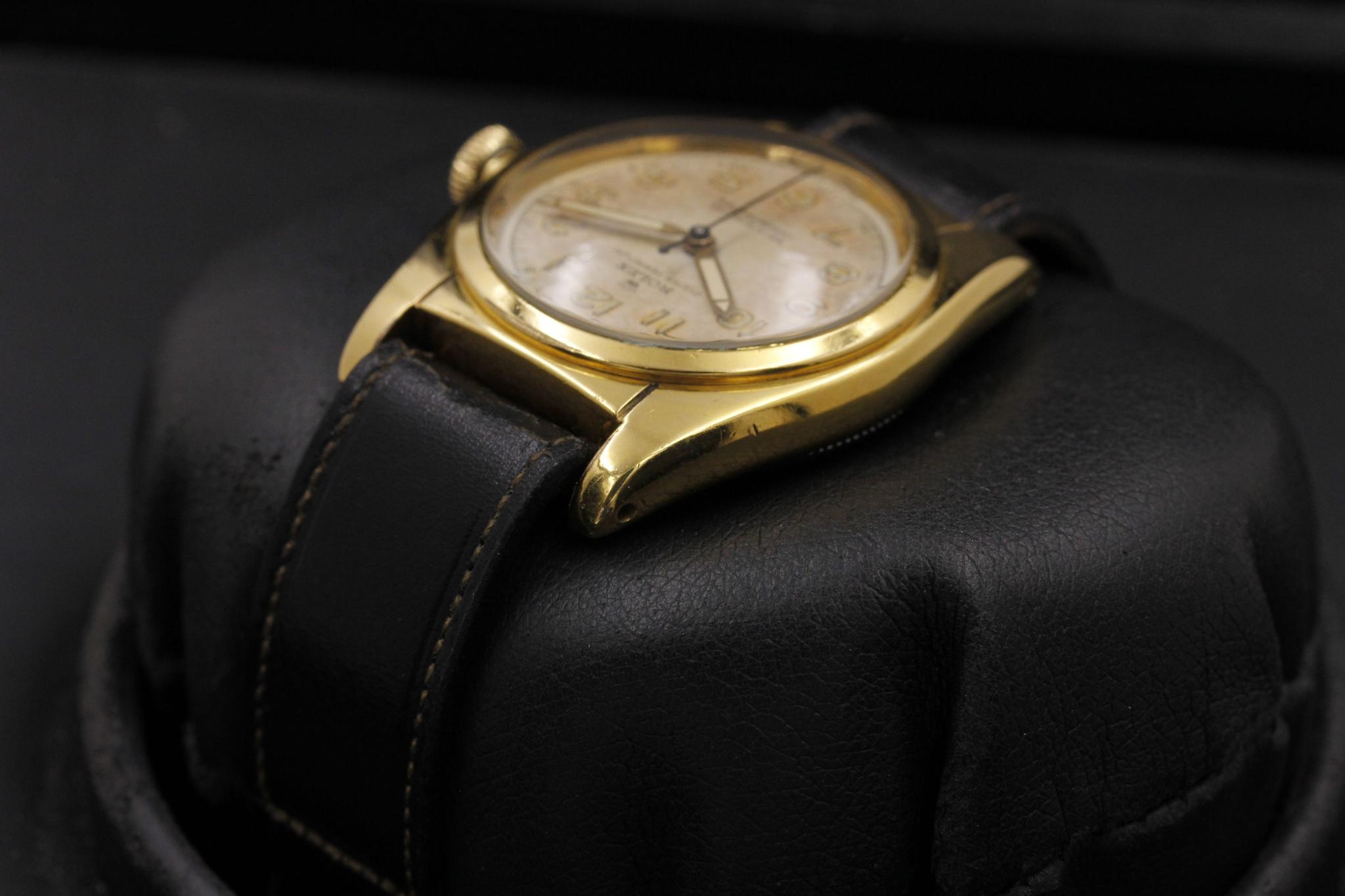 Watch Image 6