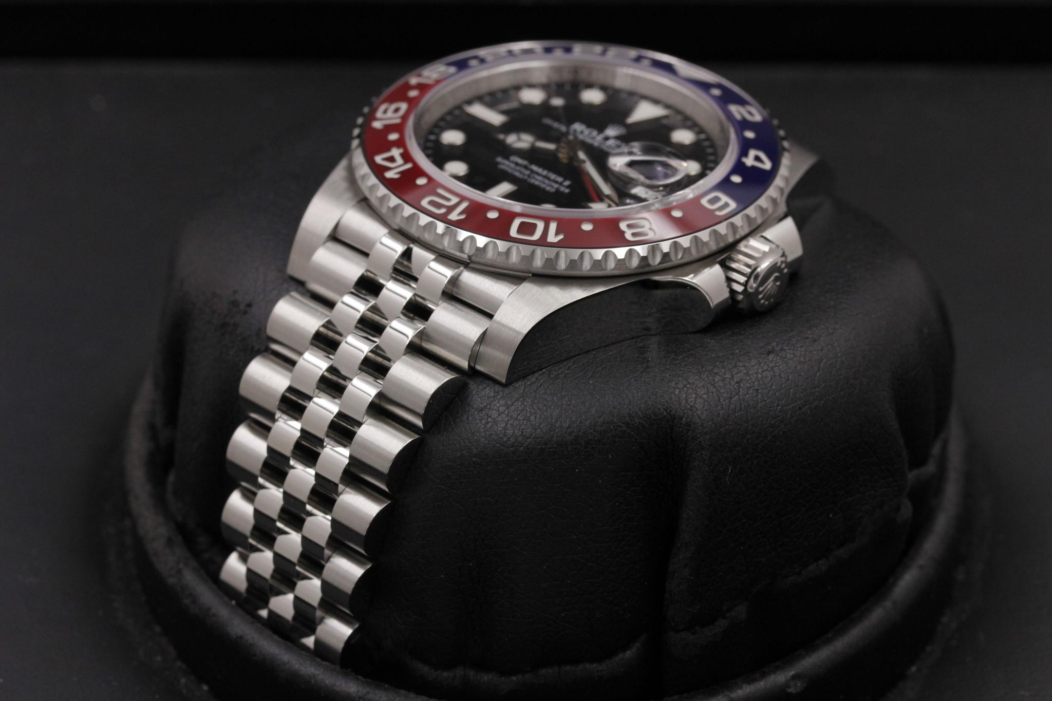Watch Image 2