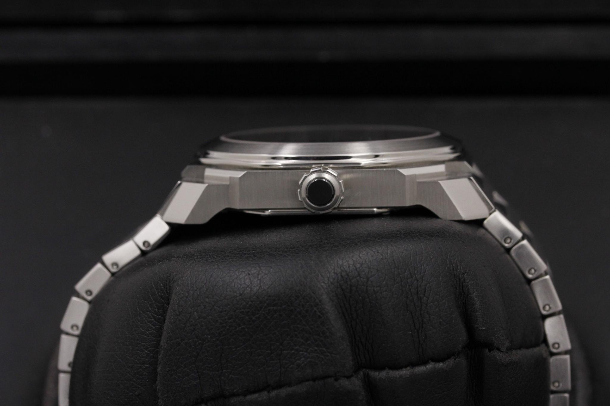 Watch Image 3