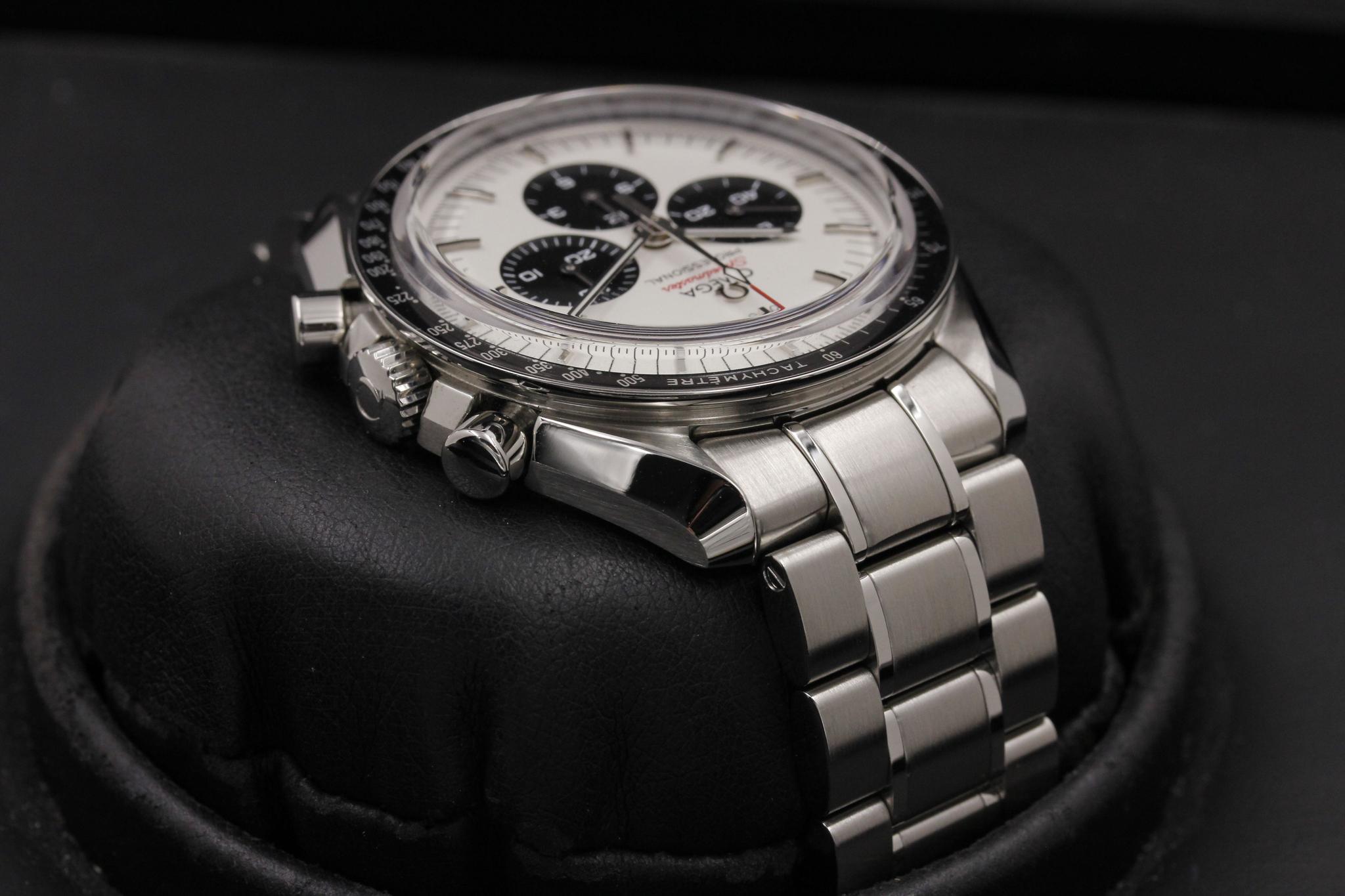 Watch Image 4
