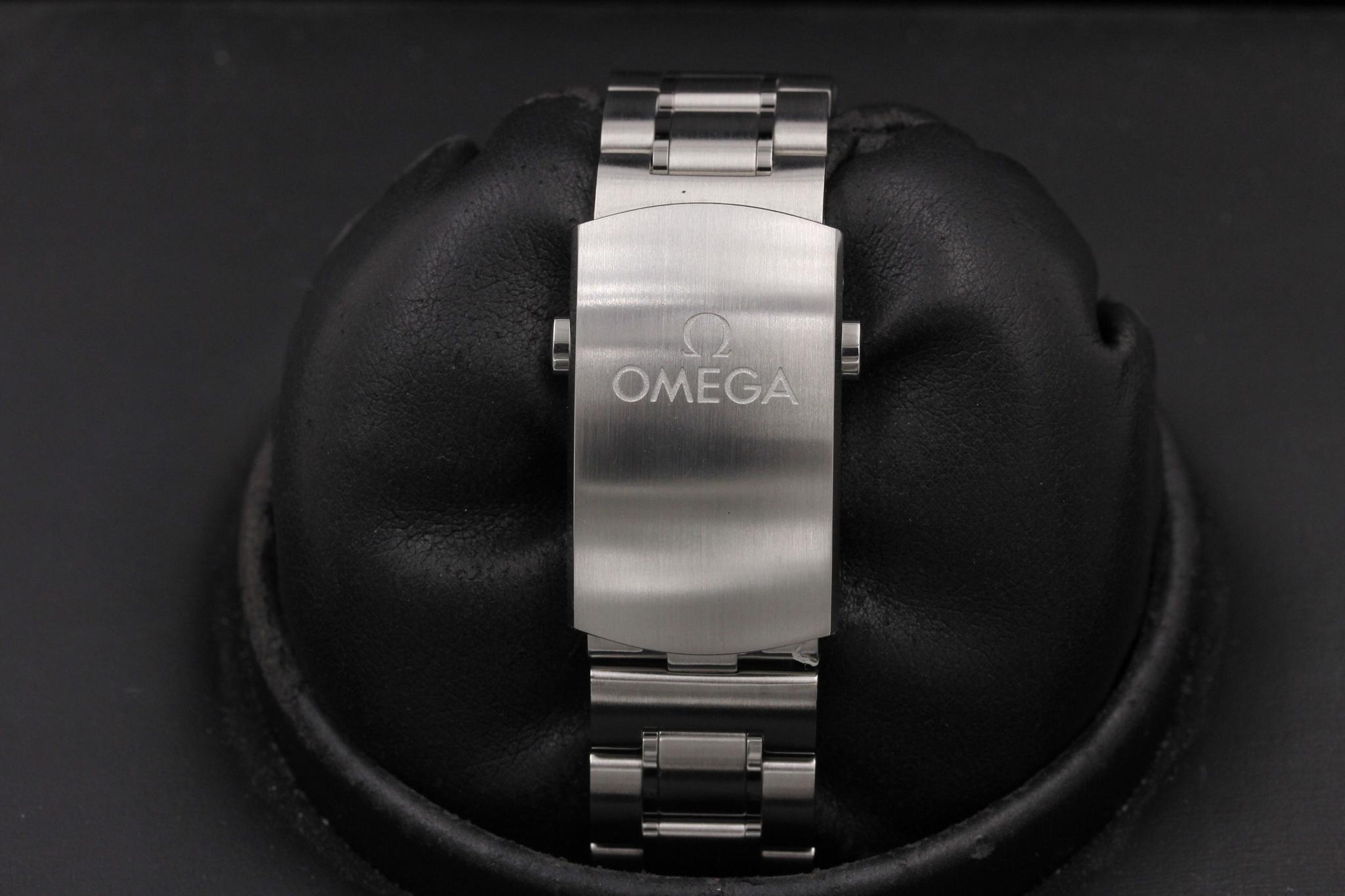 Watch Image 8