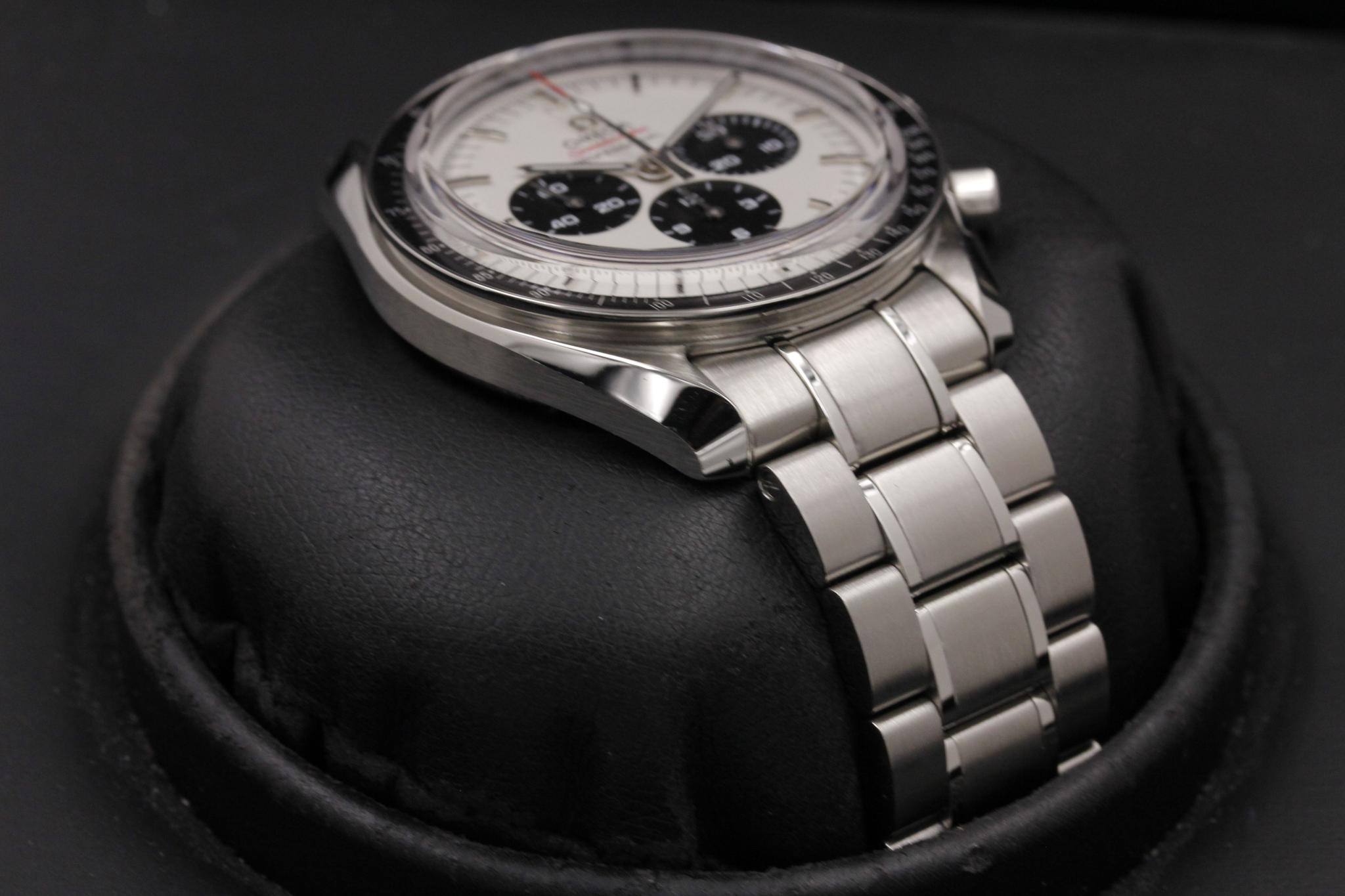 Watch Image 6