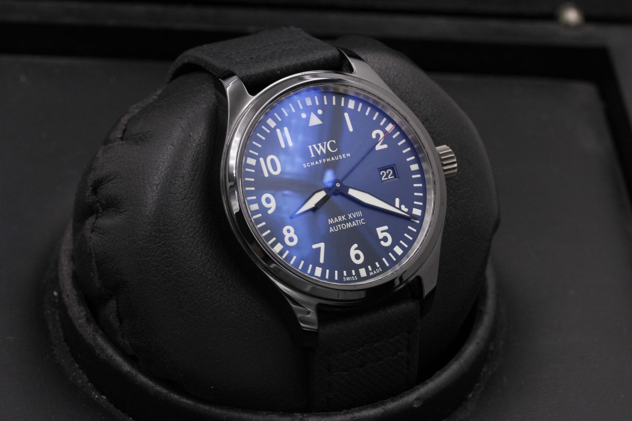 Watch Image 10