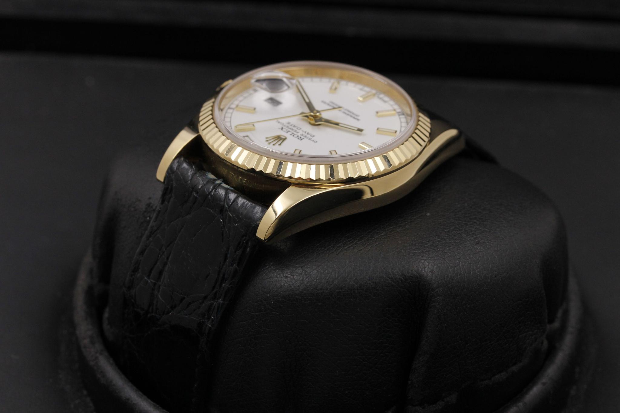 Watch Image 5