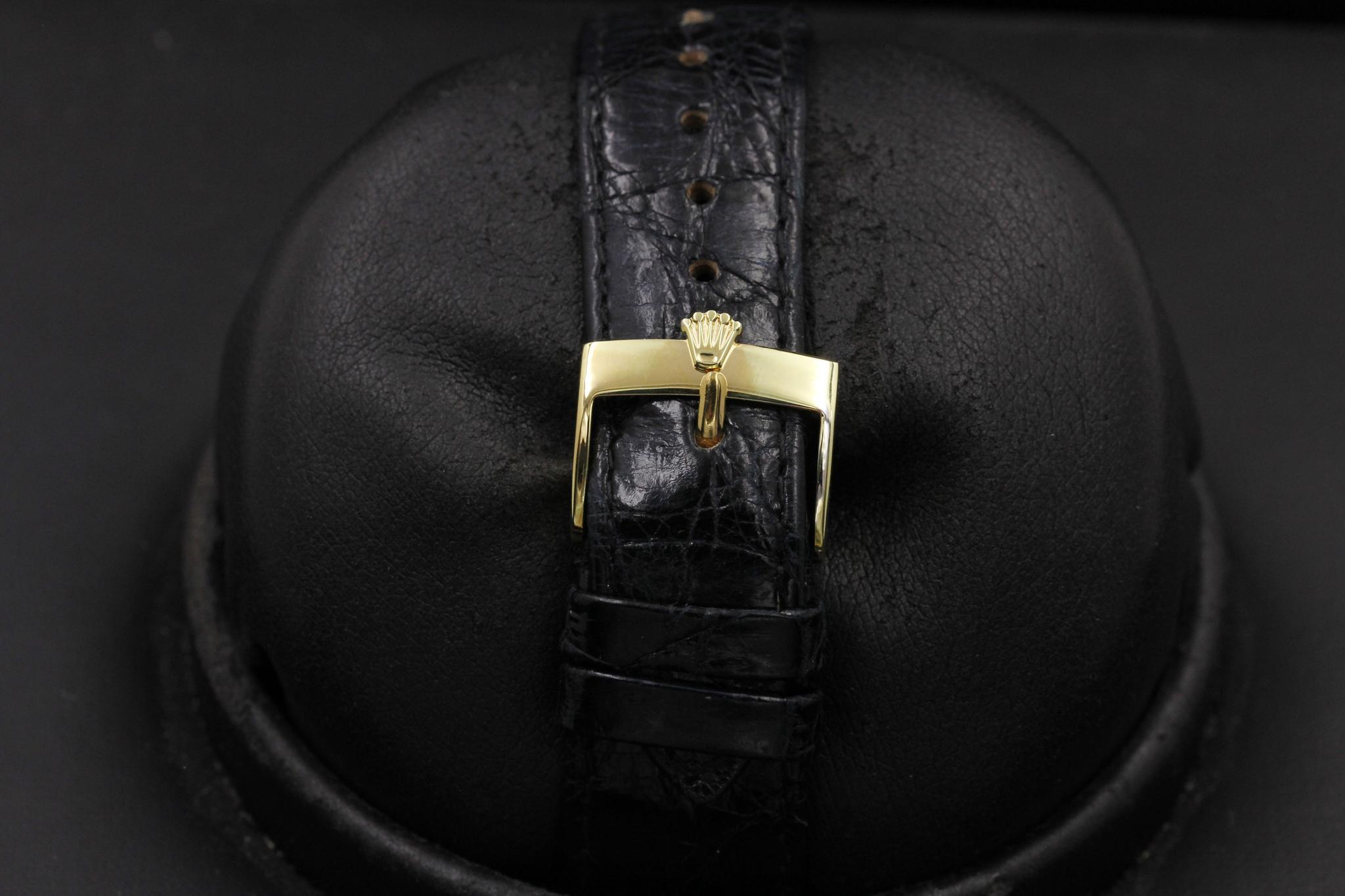 Watch Image 8
