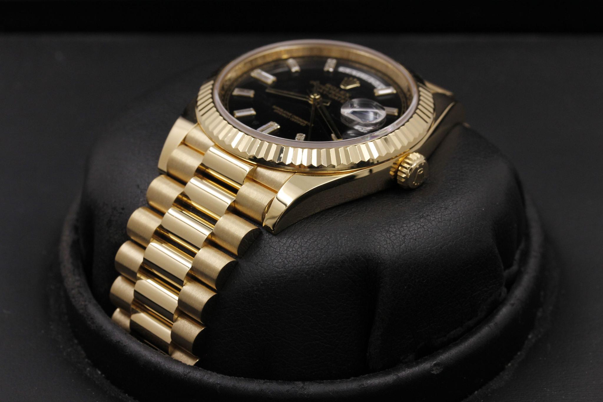 Watch Image 2