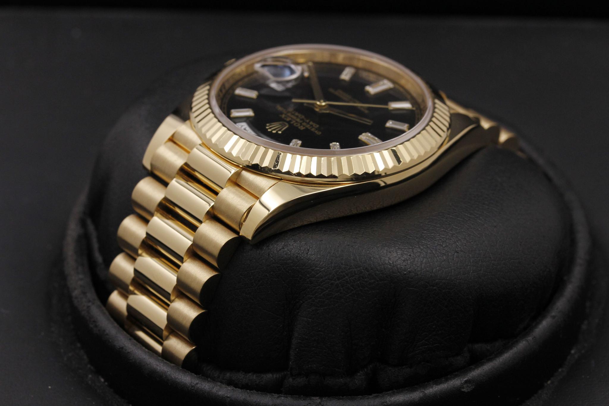 Watch Image 5