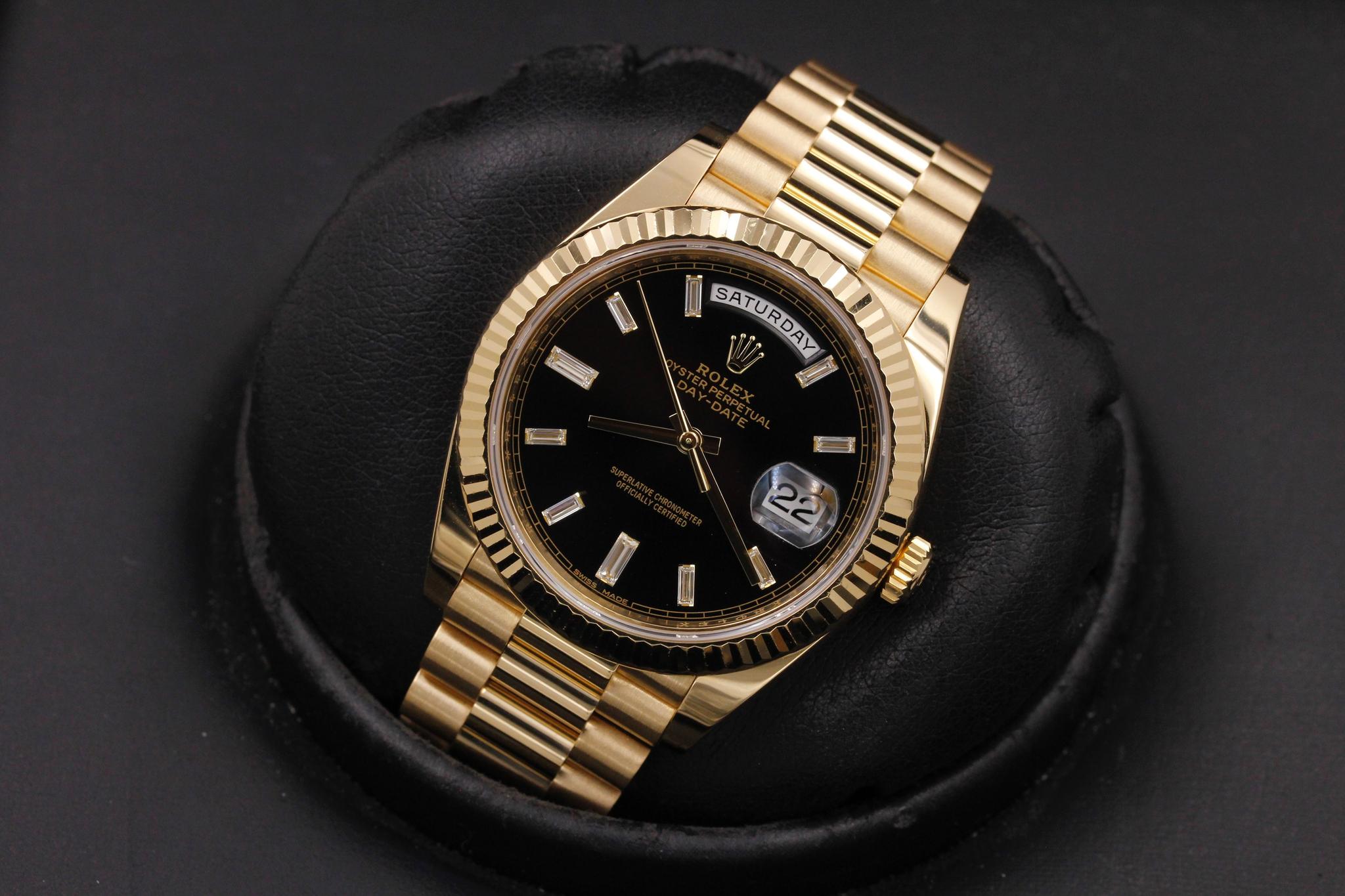 Watch Image 9