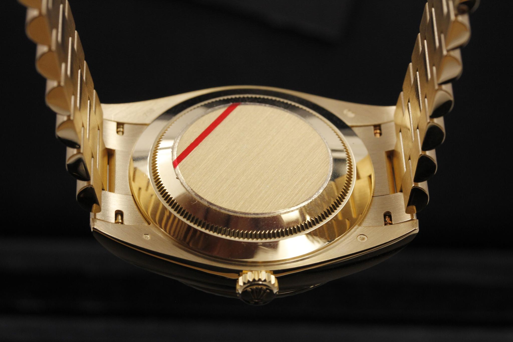 Watch Image 7