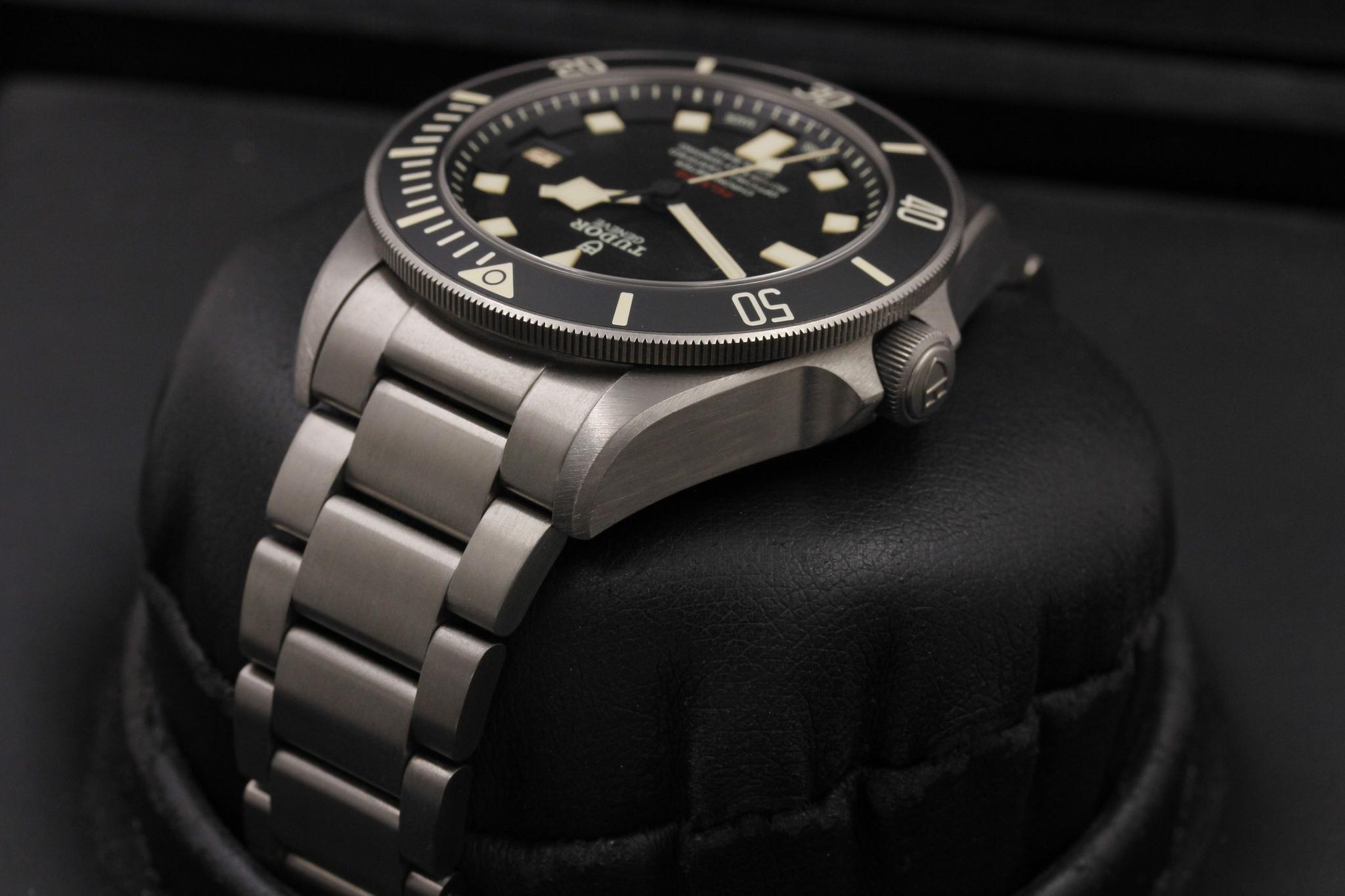 Watch Image 6