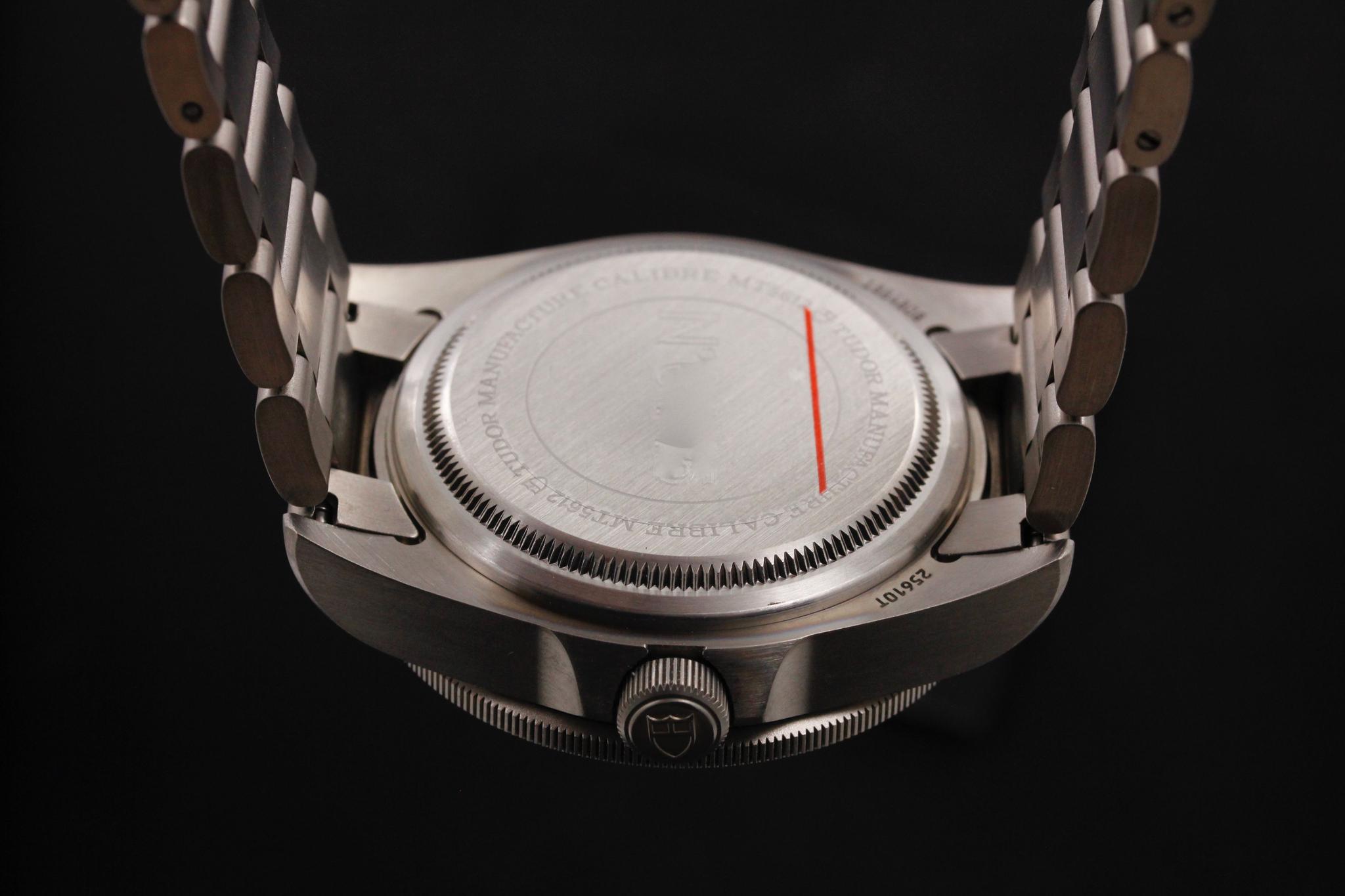 Watch Image 7