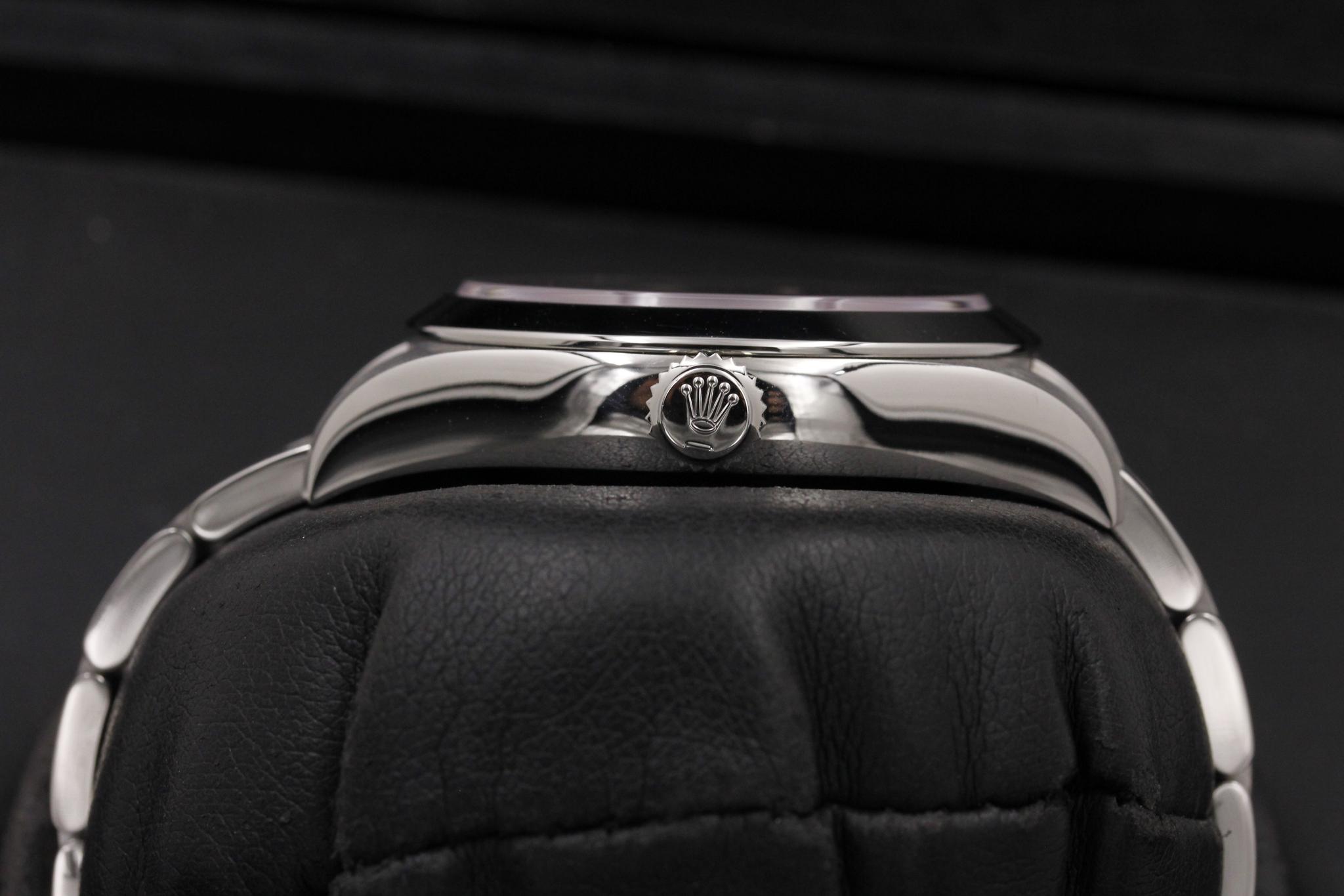 Watch Image 3