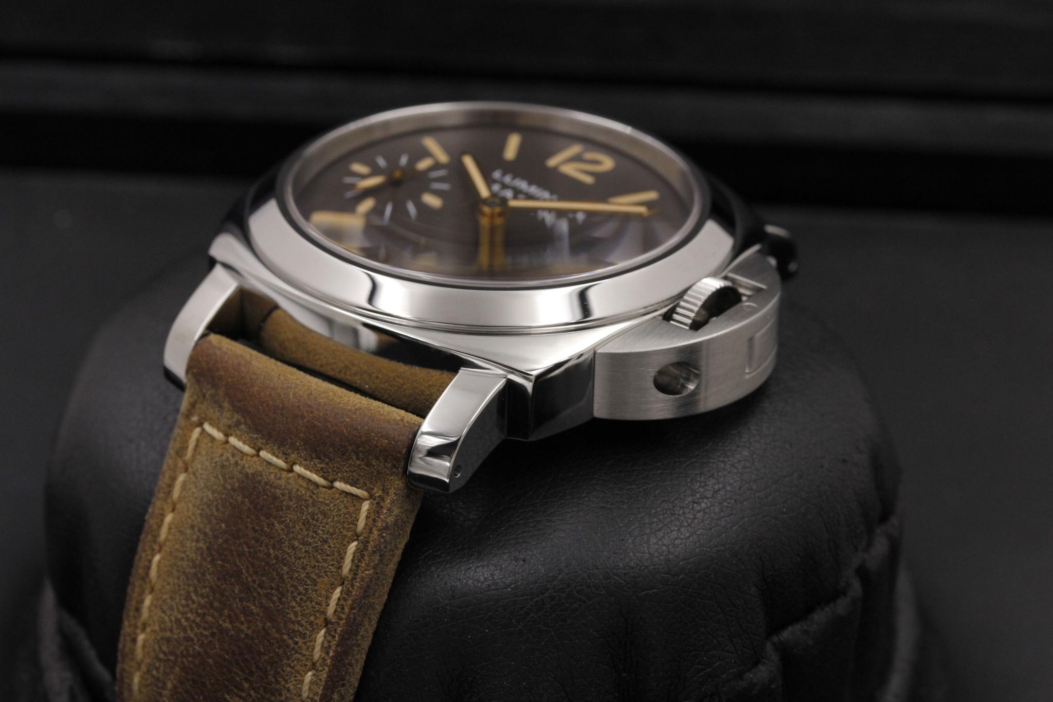 Watch Image 2