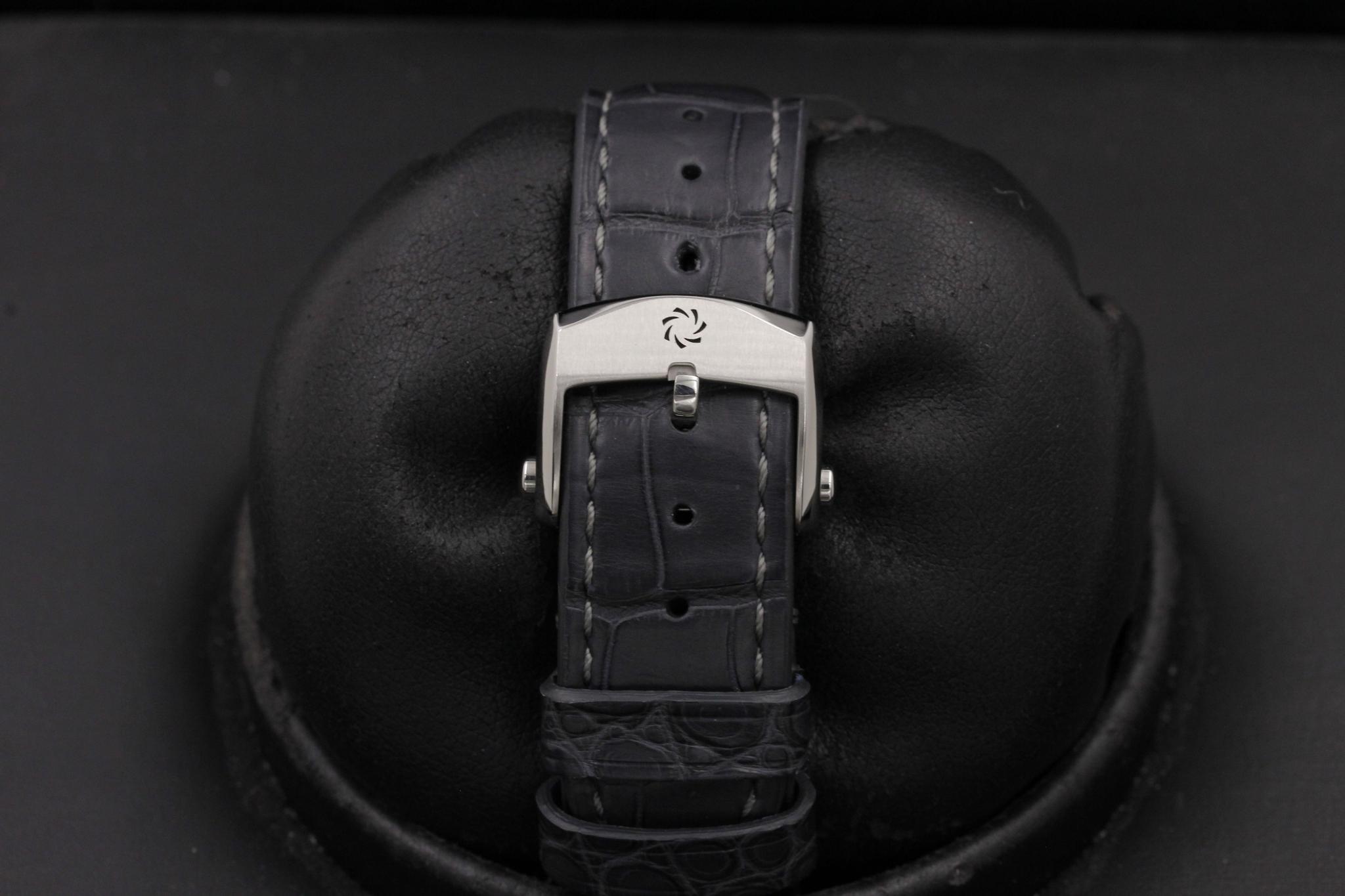 Watch Image 8