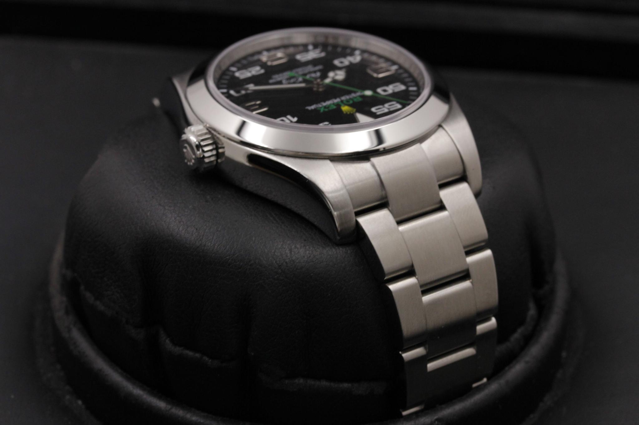 Watch Image 4