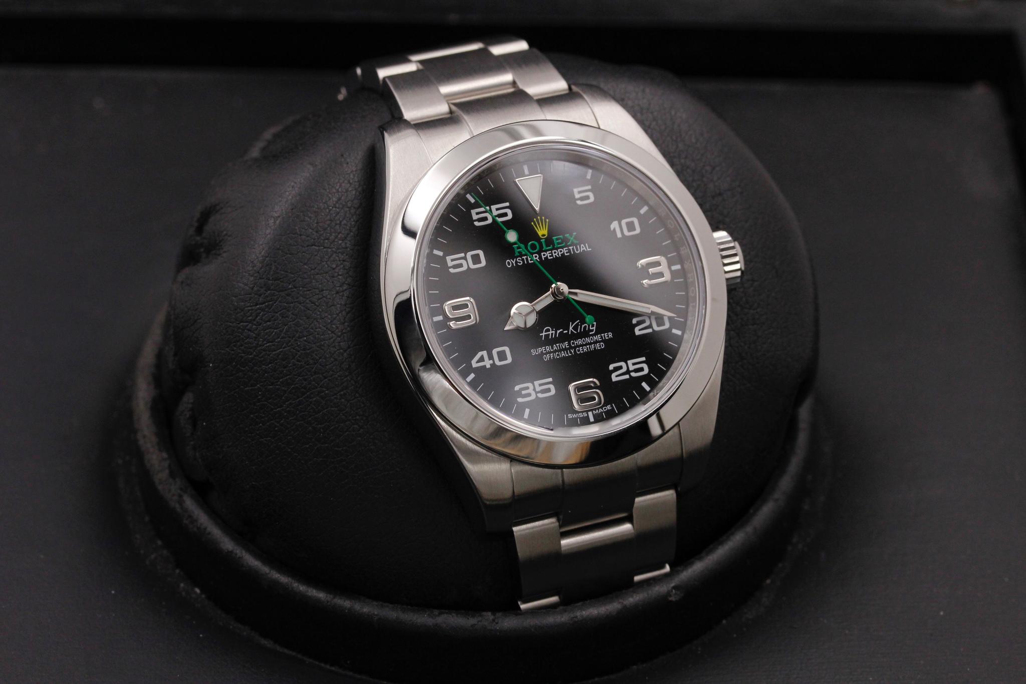 Watch Image 10