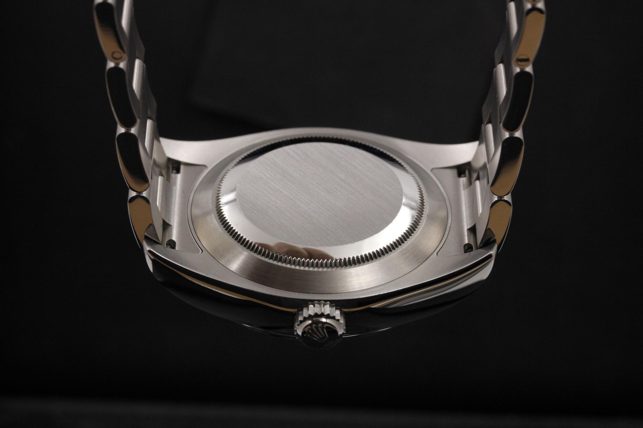 Watch Image 7