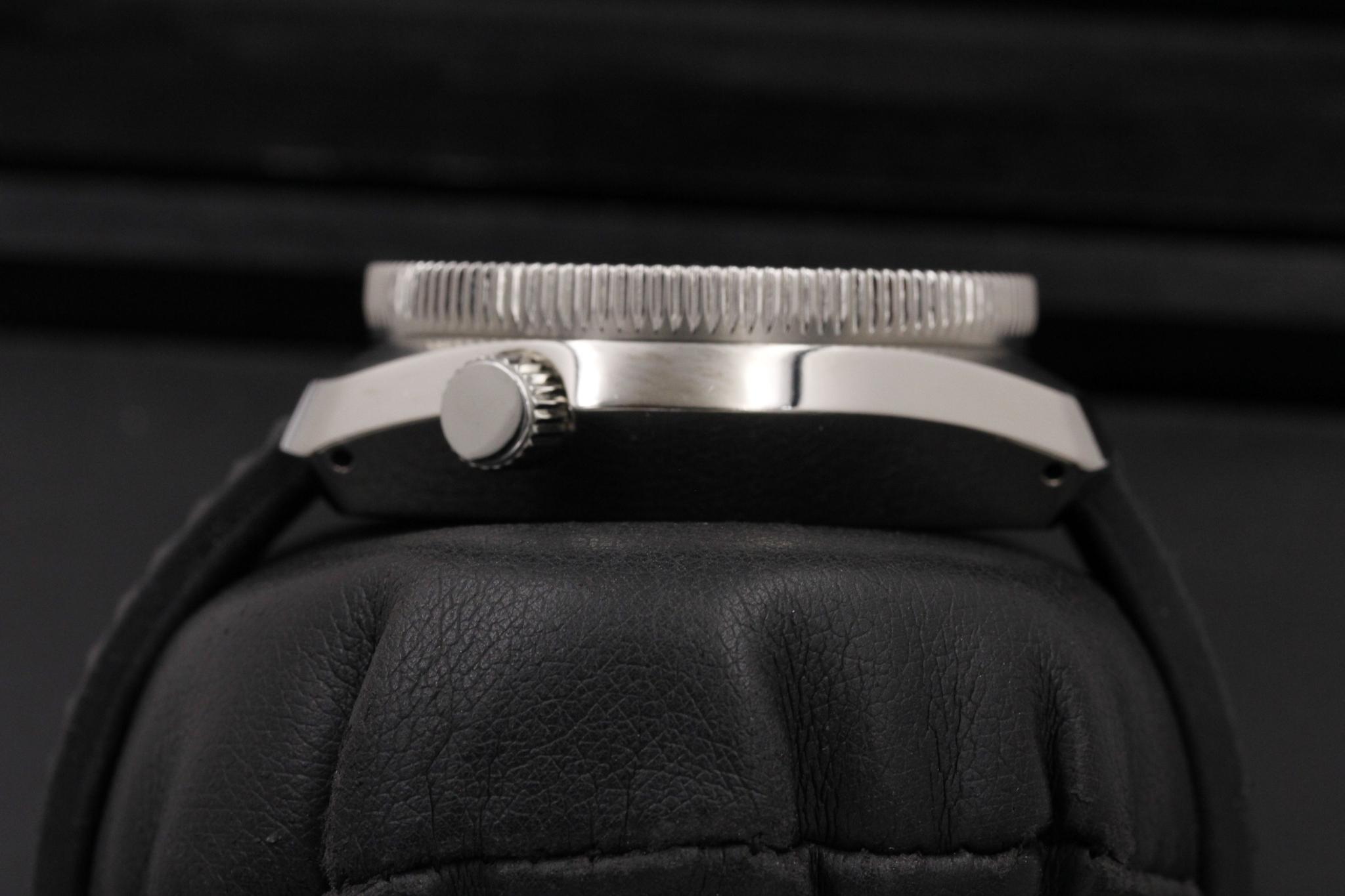 Watch Image 3