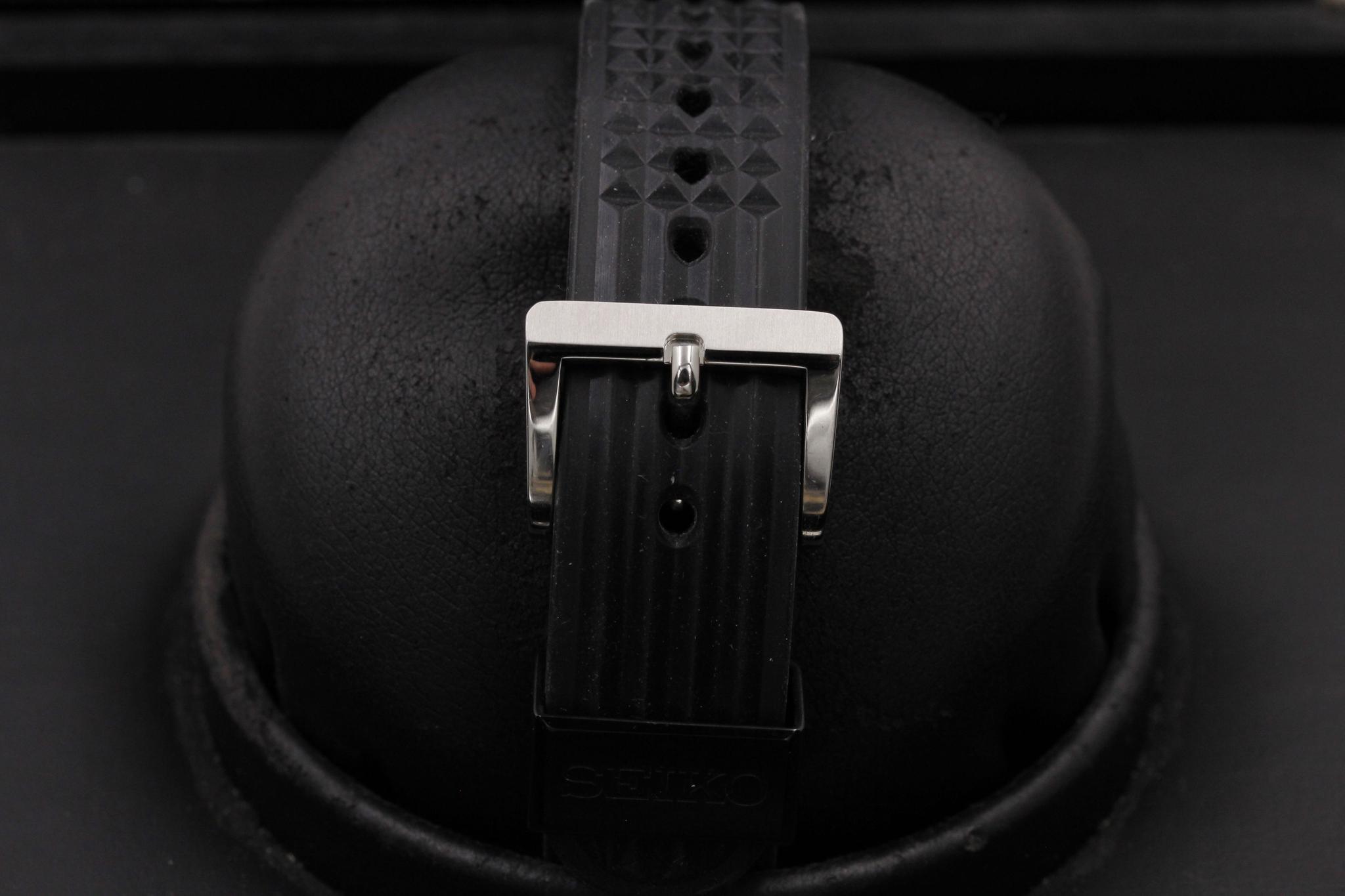 Watch Image 8