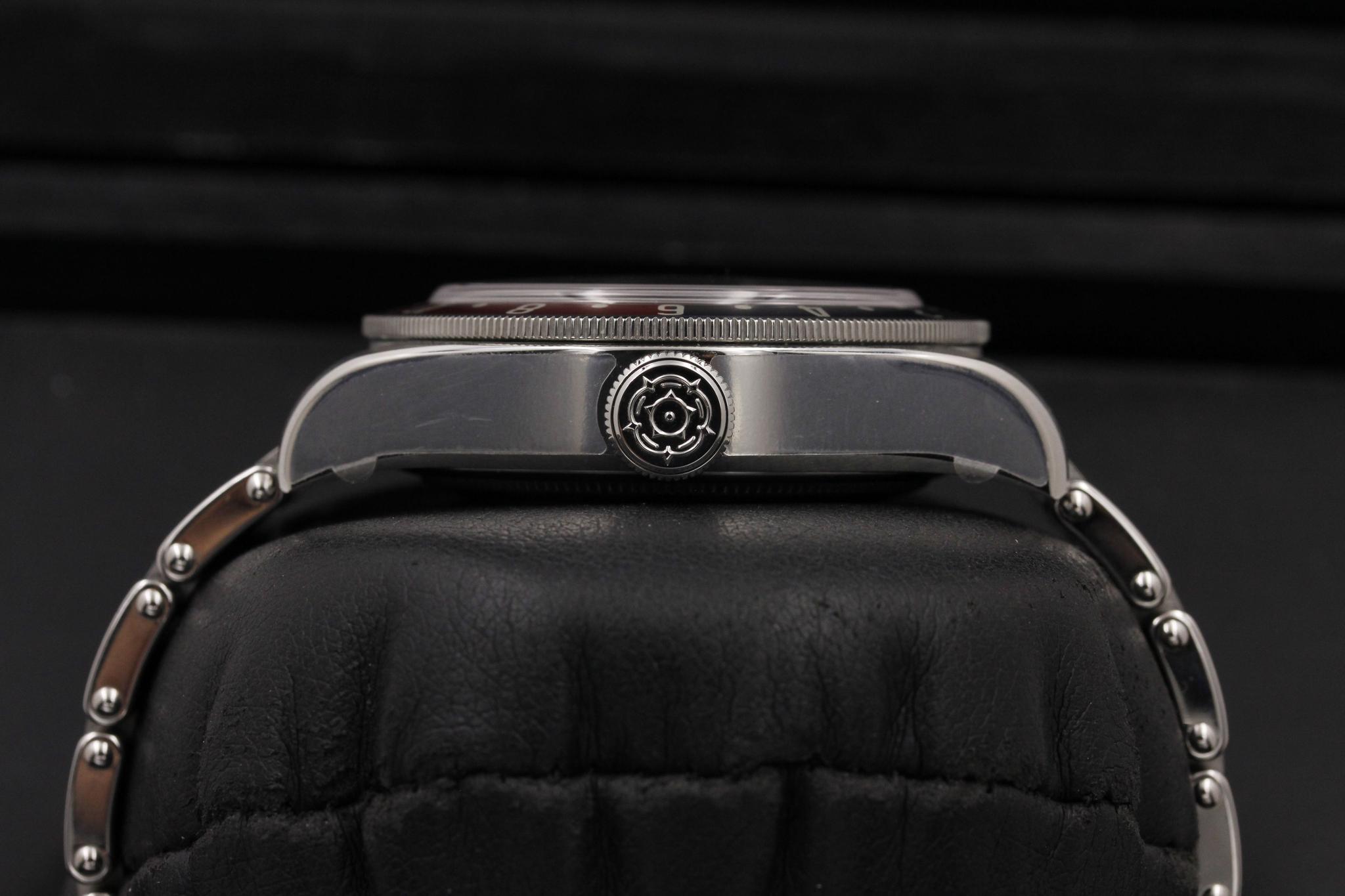 Watch Image 3
