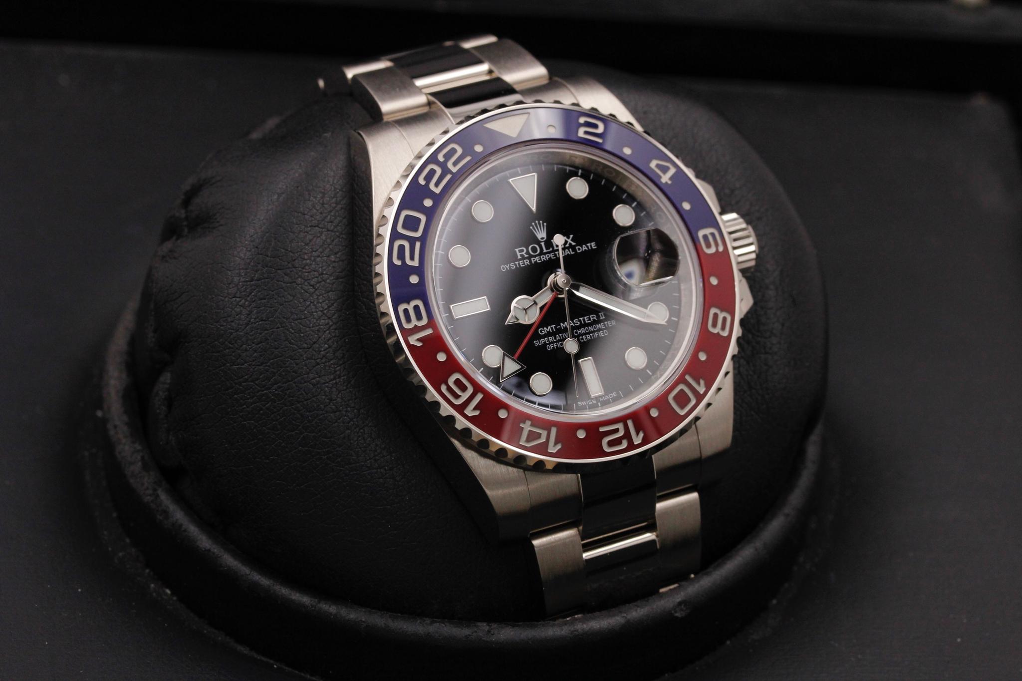 Watch Image 9