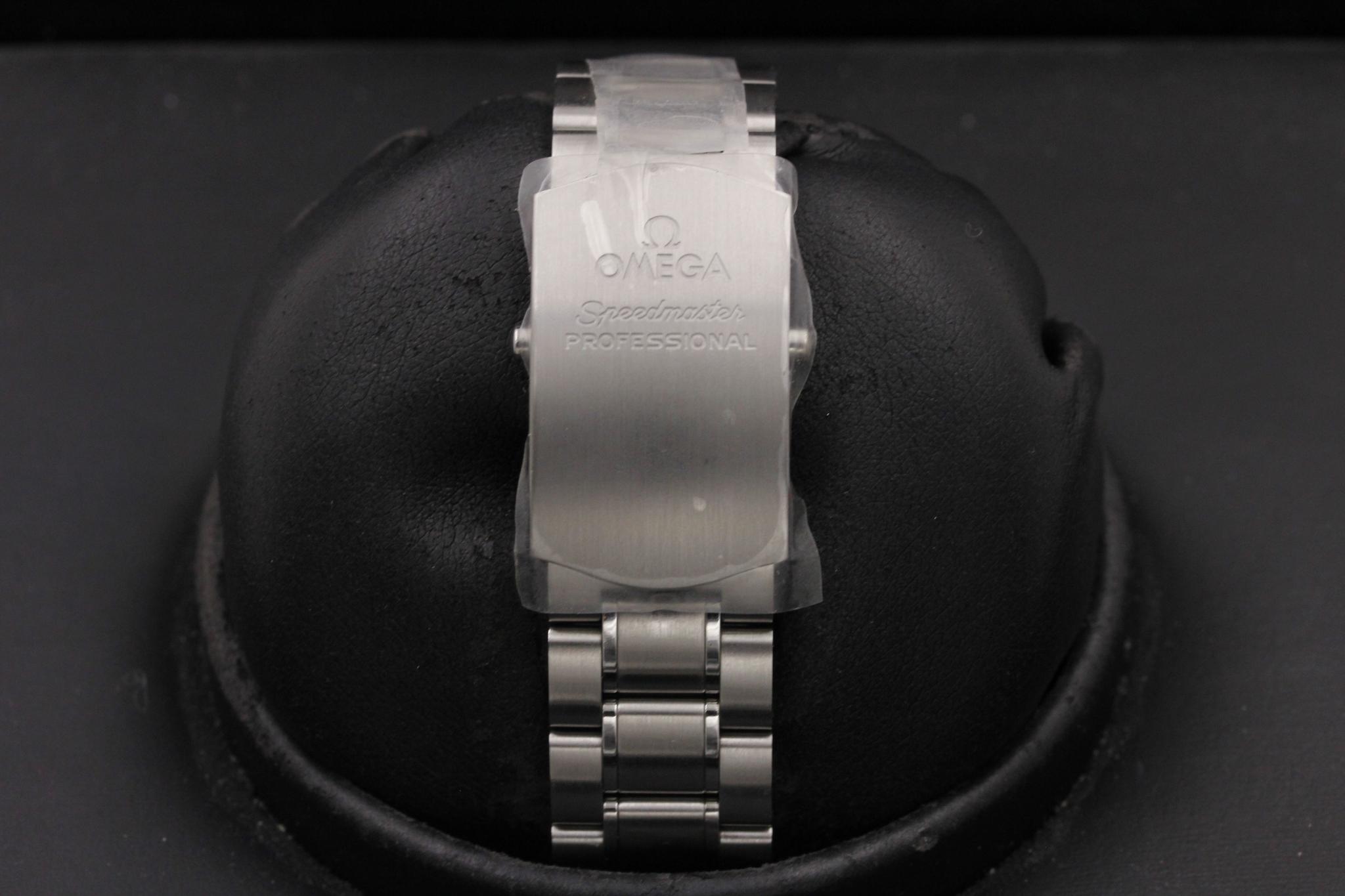 Watch Image 7