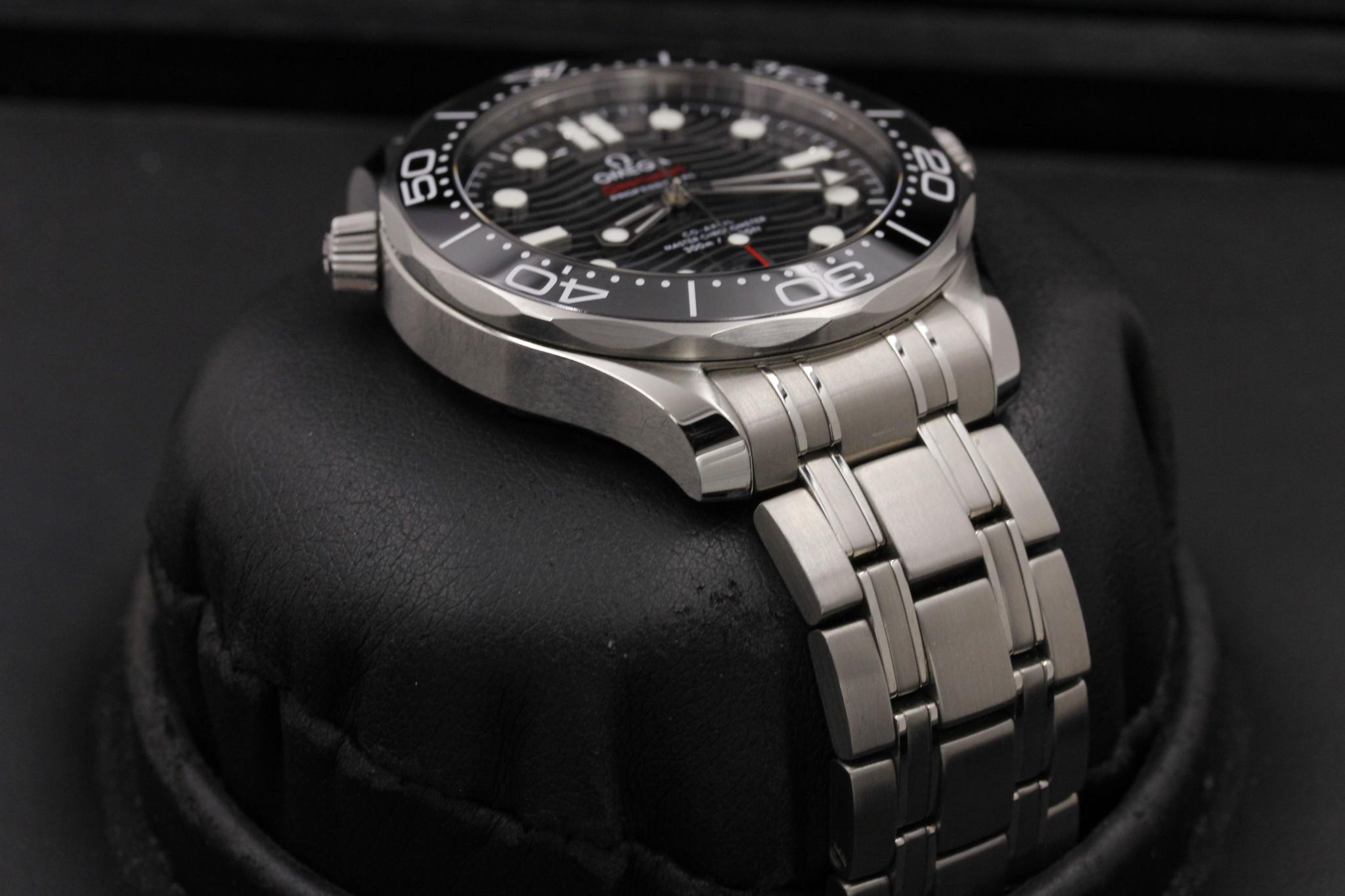 Watch Image 6