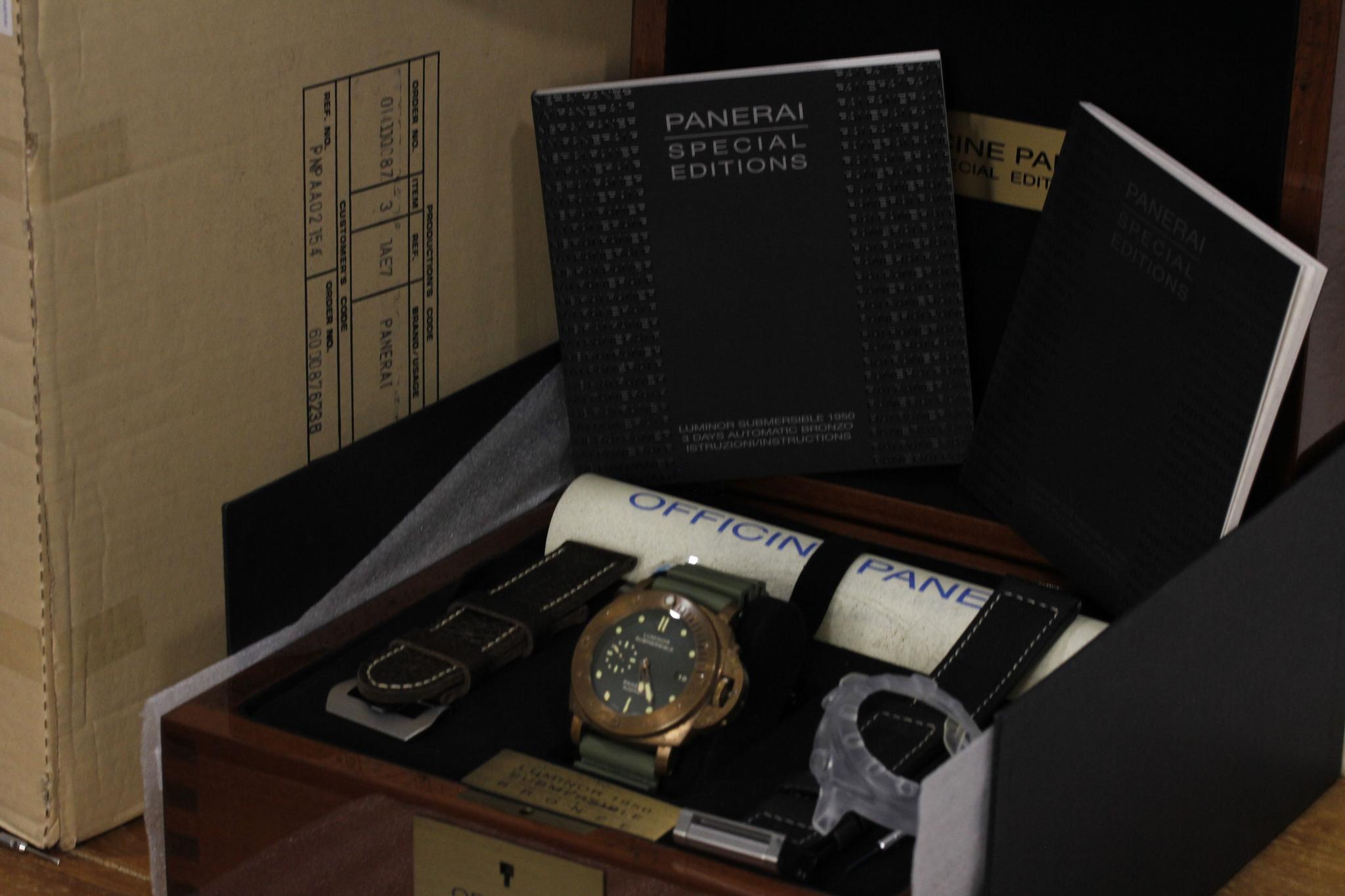 Watch Image 11