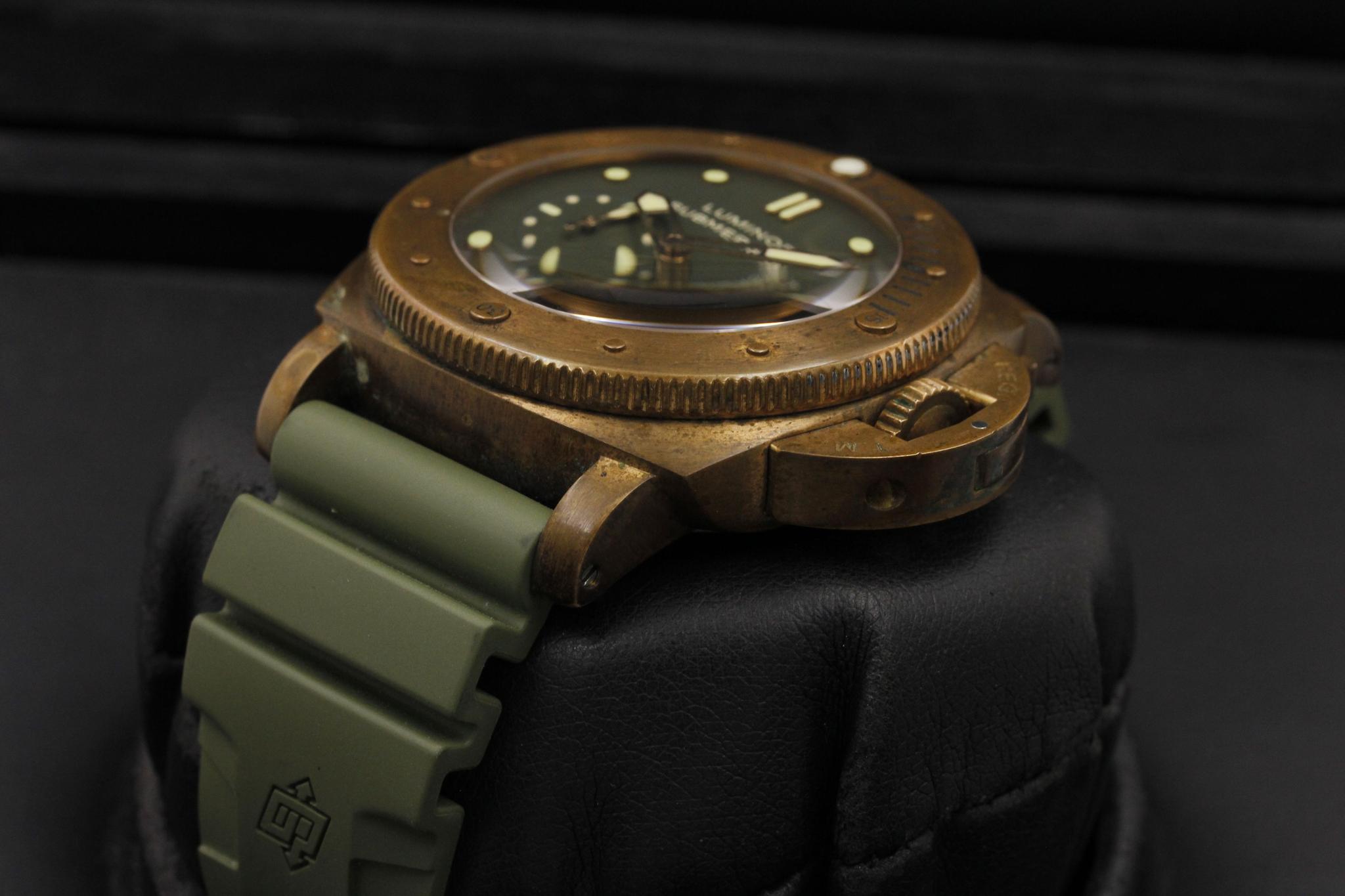 Watch Image 2