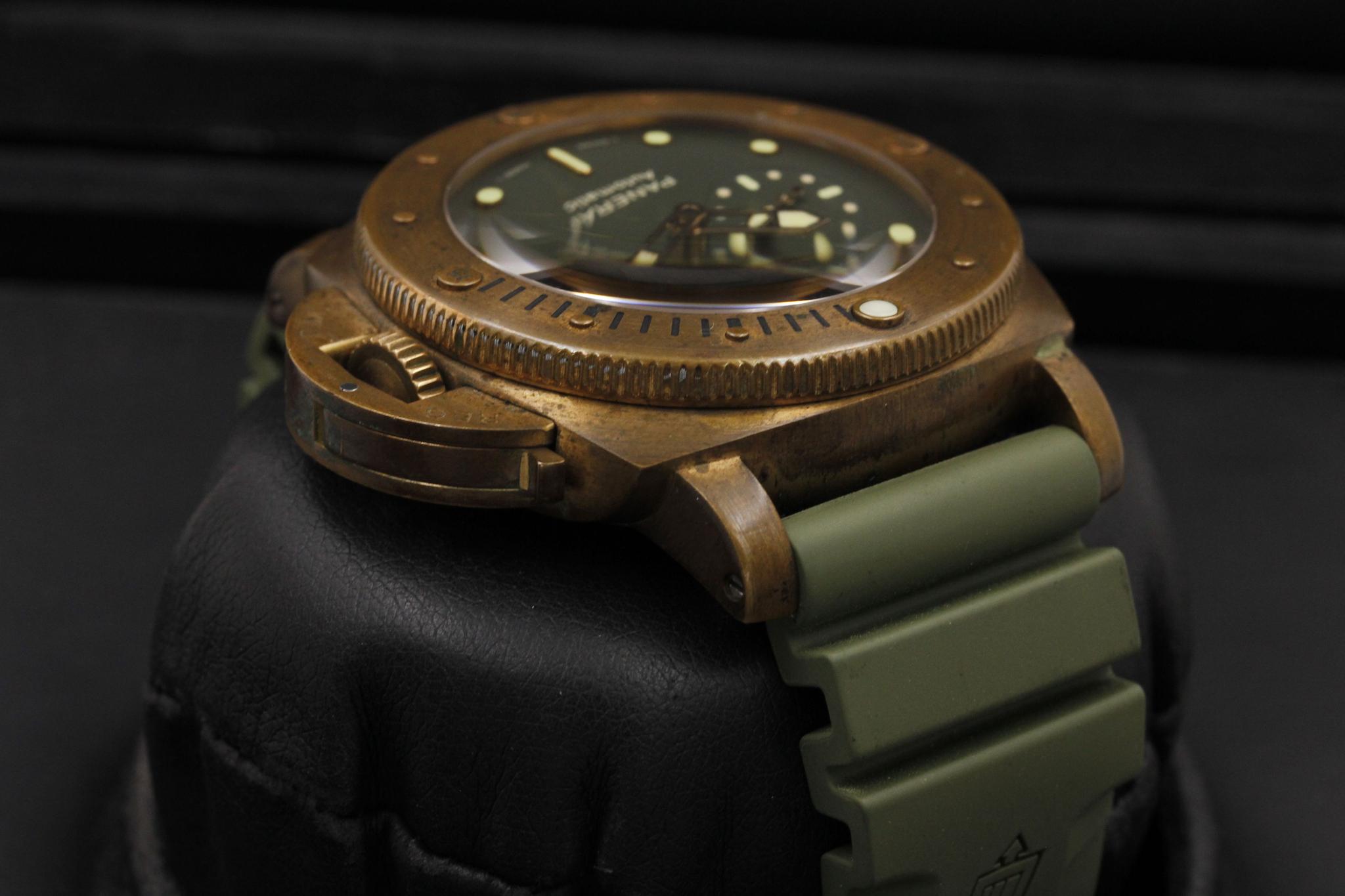 Watch Image 4