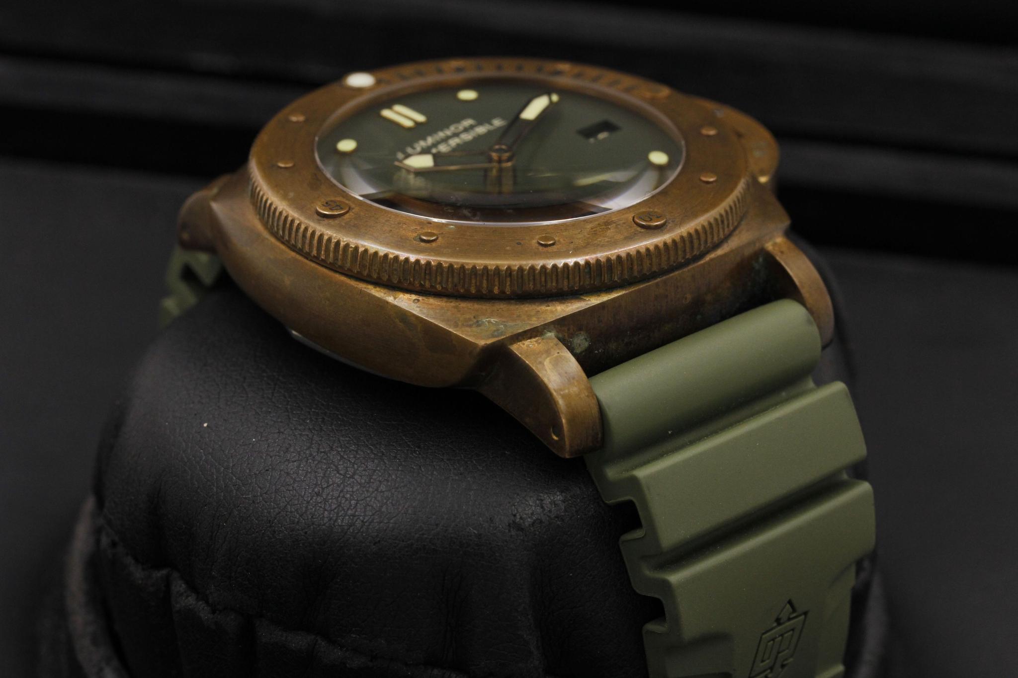 Watch Image 6