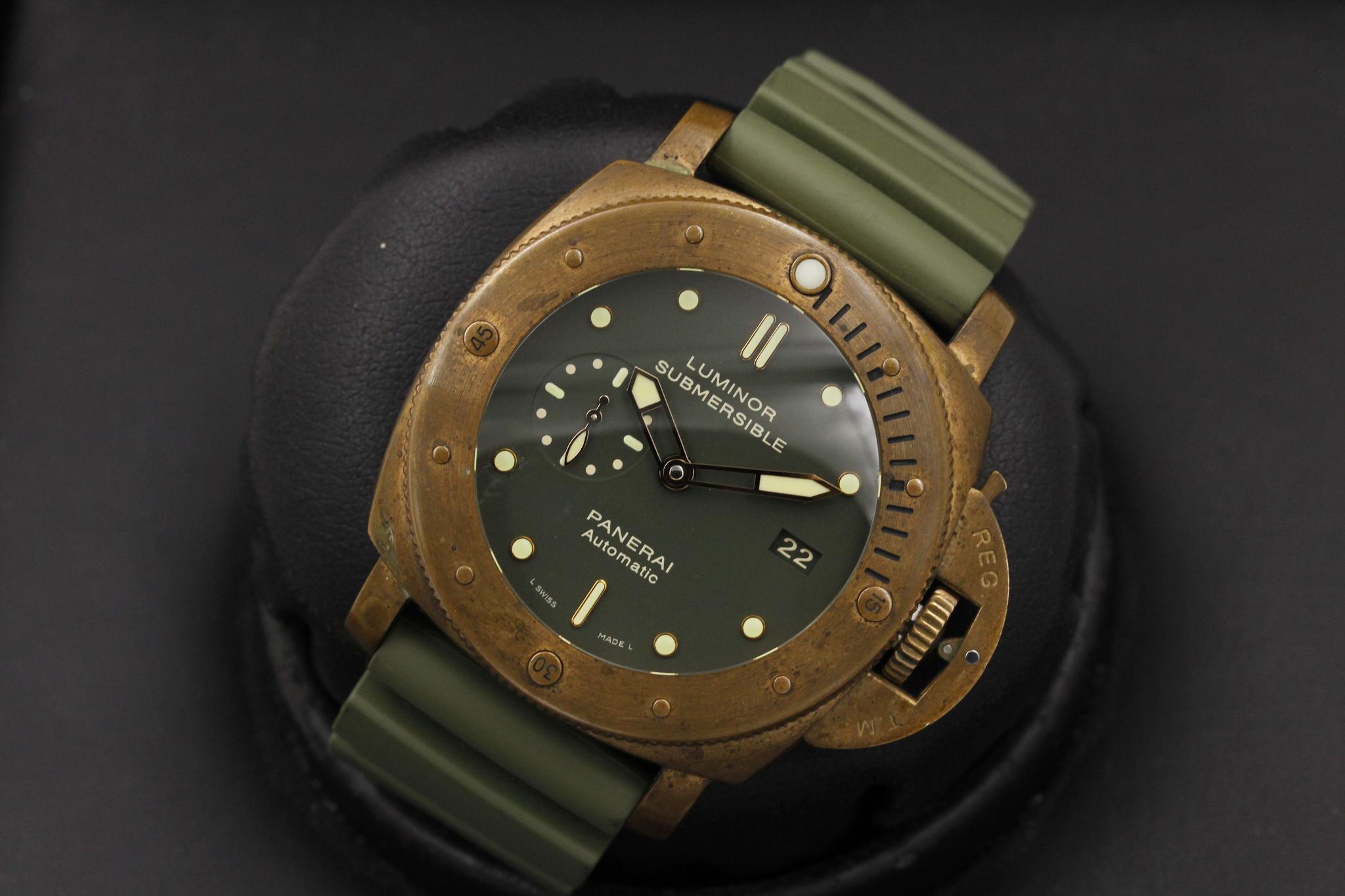 Watch Image 9