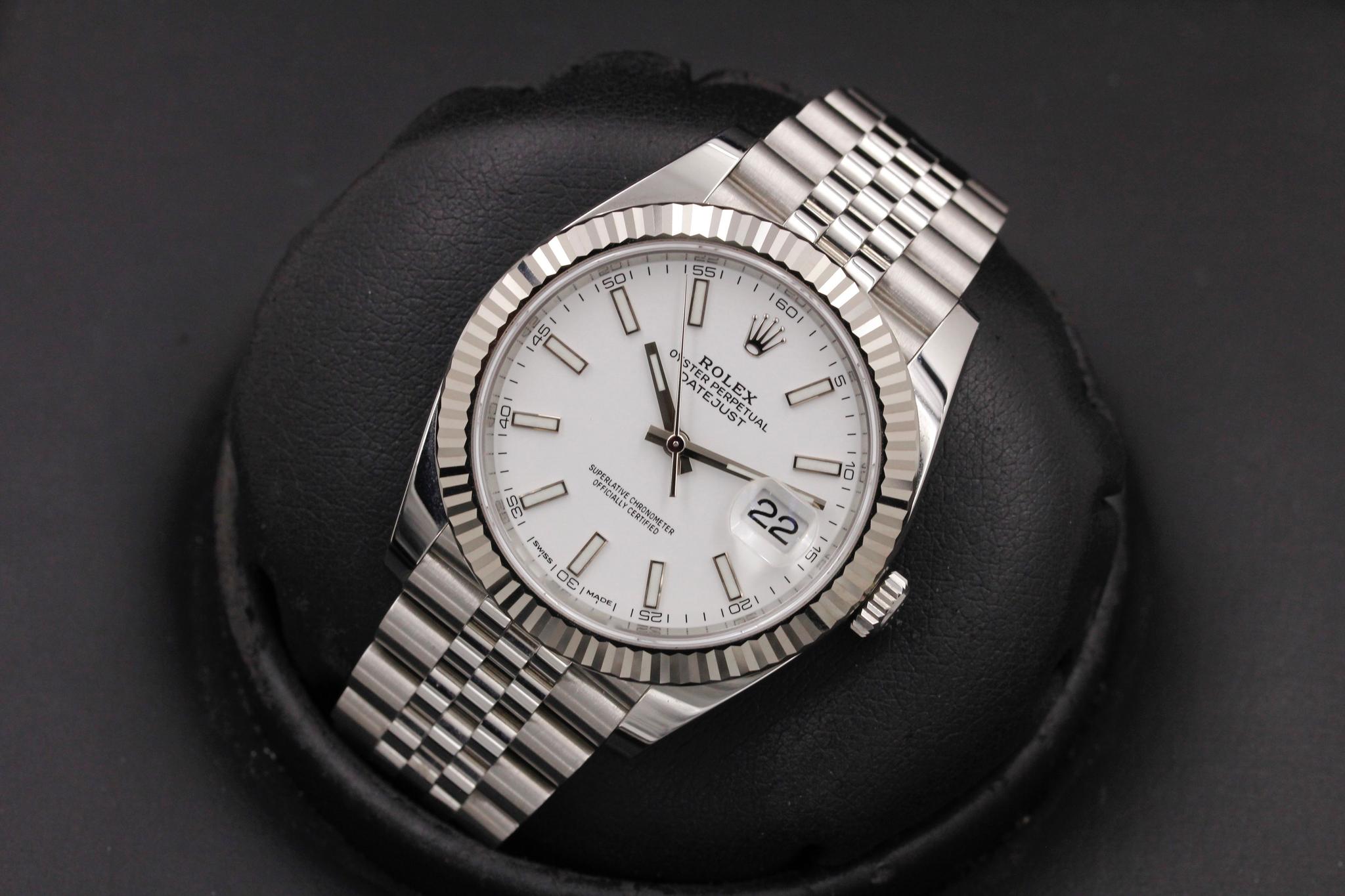 Watch Image 9