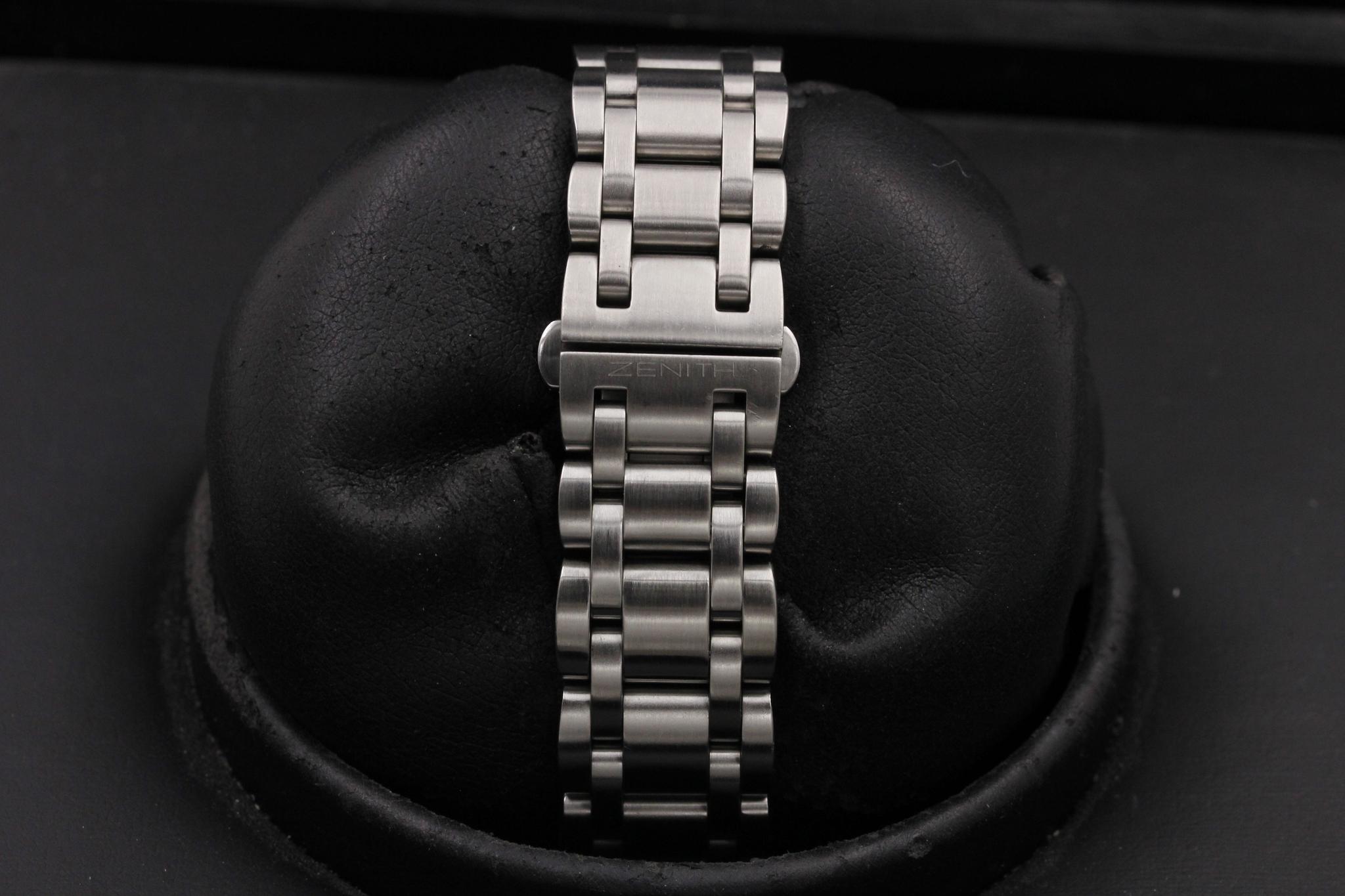Watch Image 8
