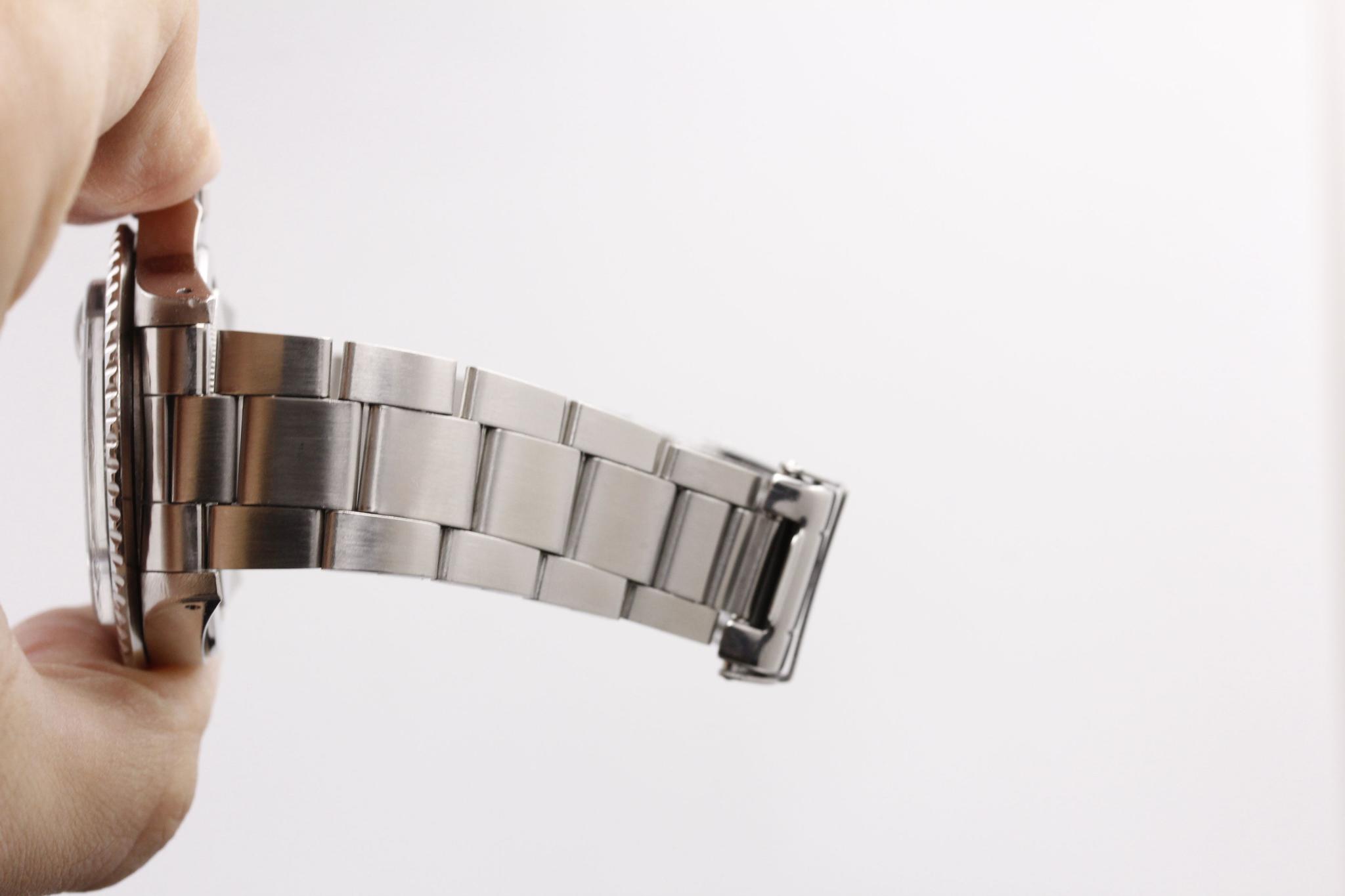 Watch Image 13
