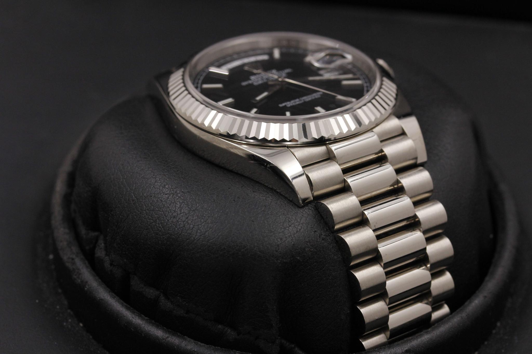 Watch Image 5