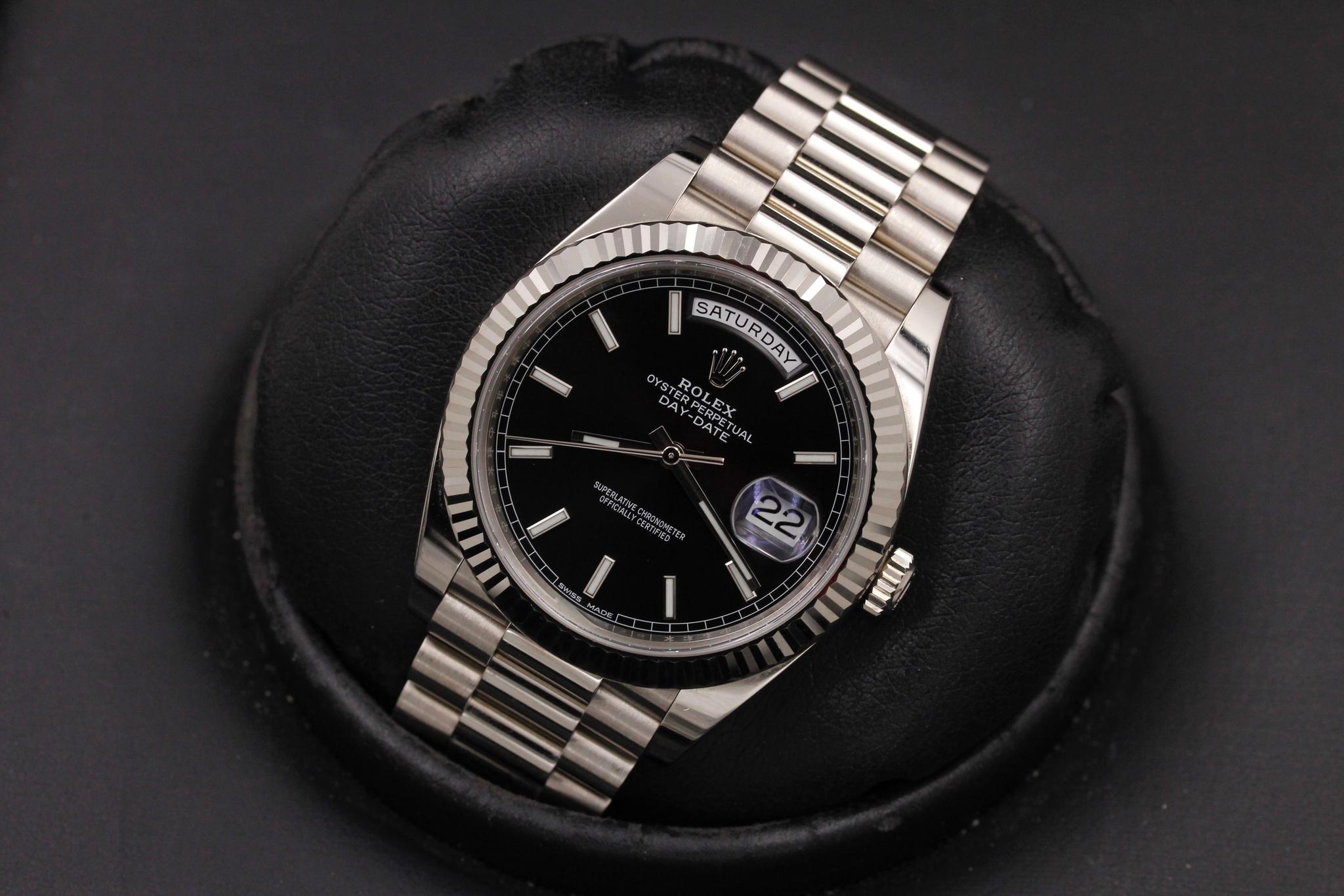 Watch Image 9