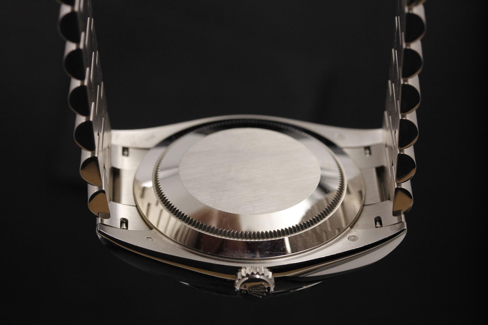 Watch Image 7