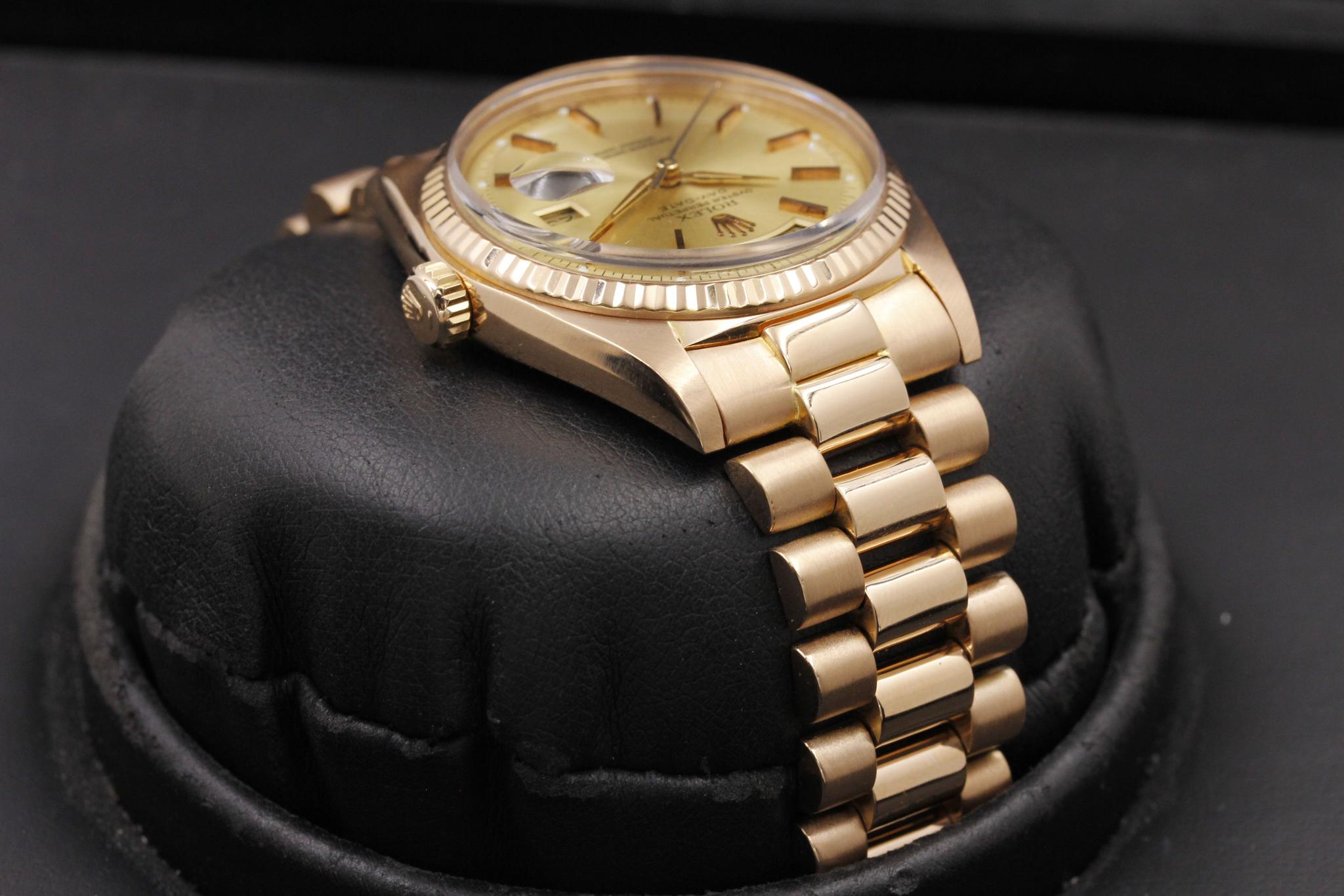 Watch Image 4