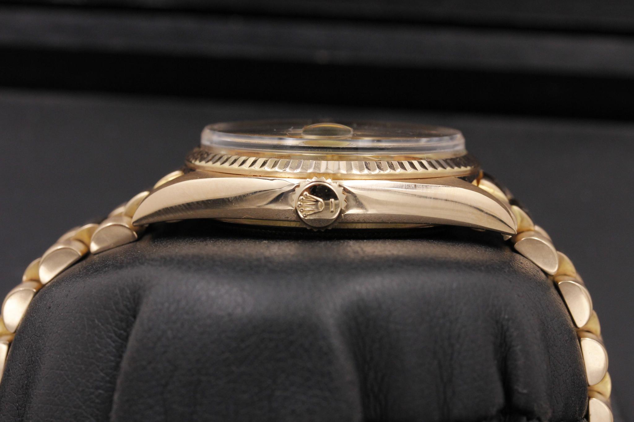 Watch Image 3
