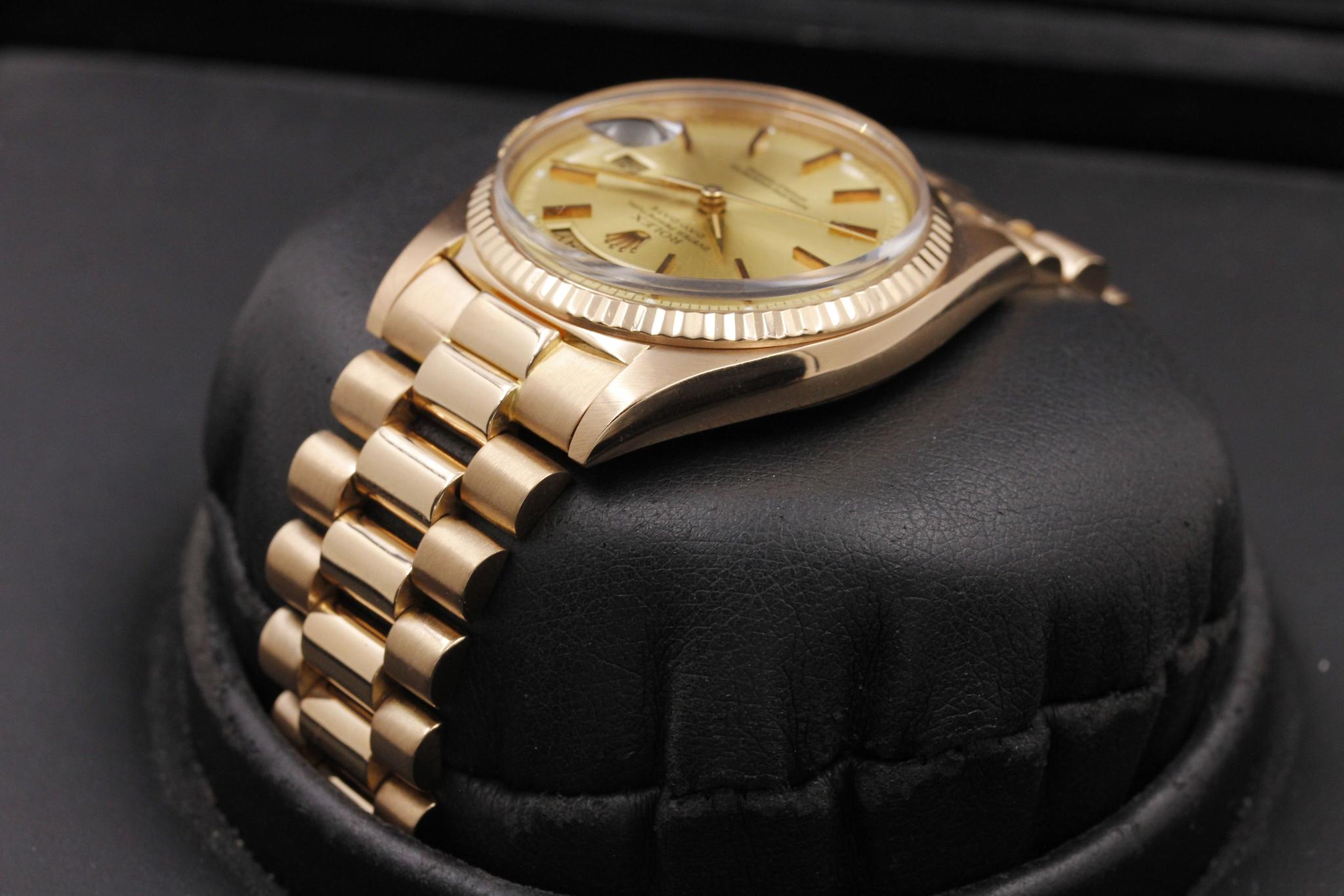 Watch Image 5