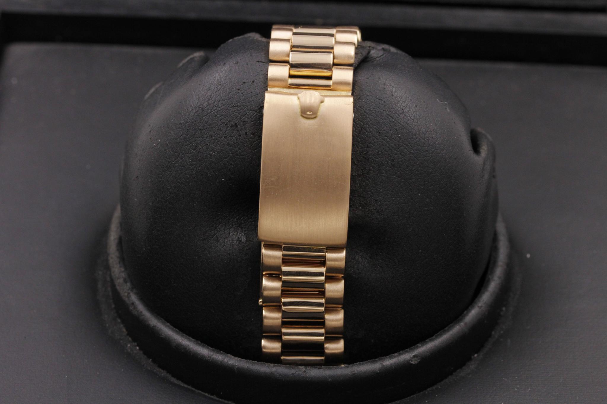 Watch Image 7