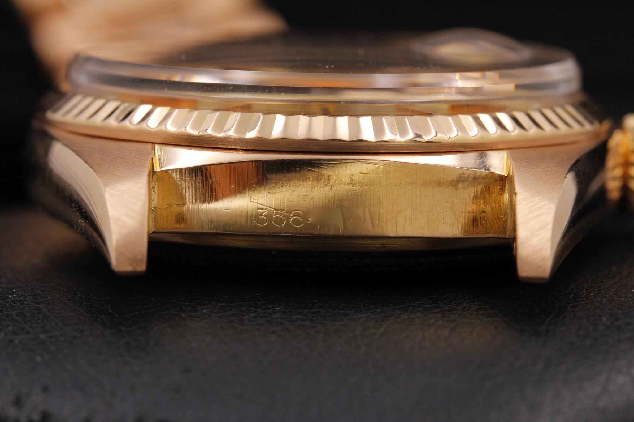 Watch Image 11